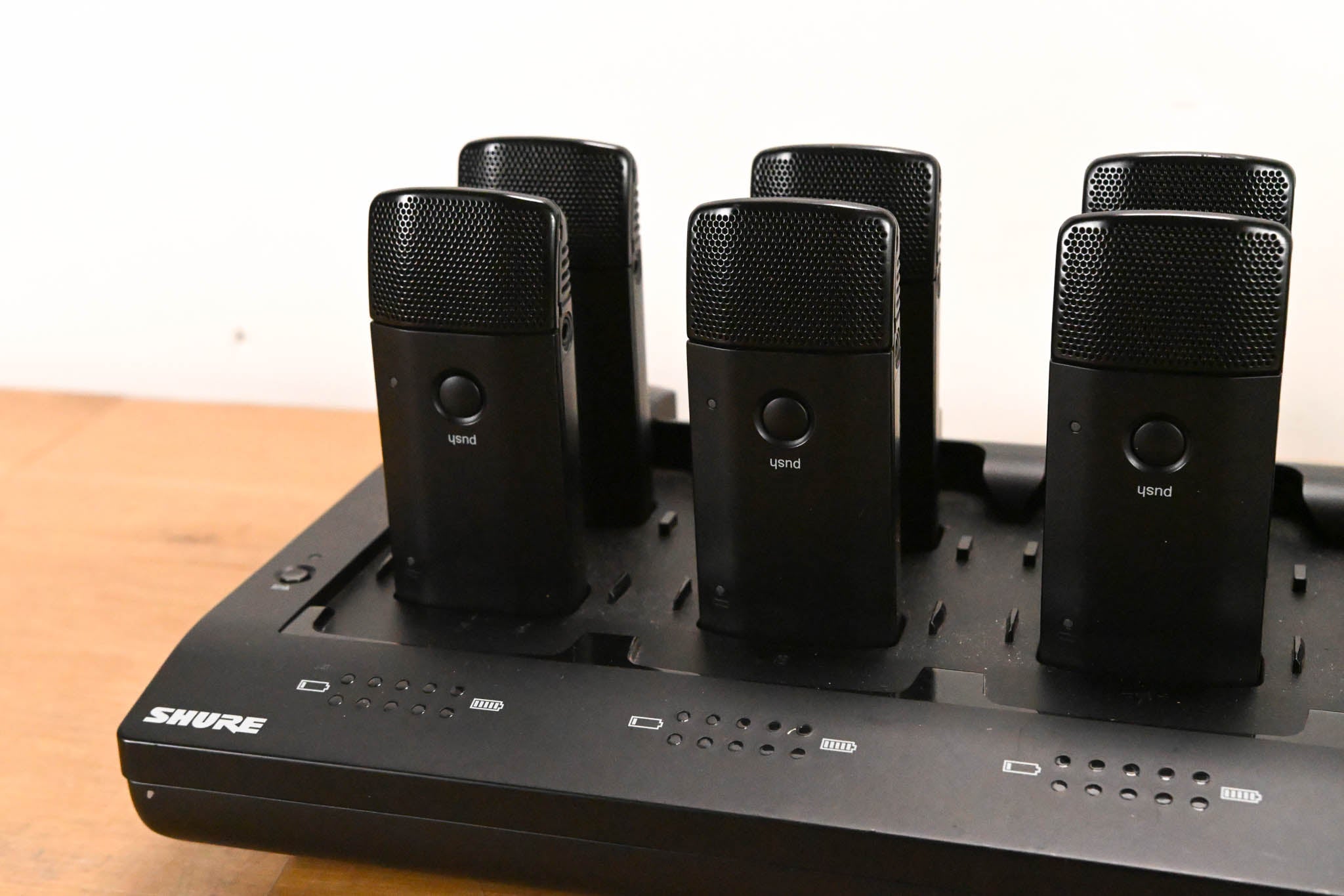 Shure MXWNCS8 Charging Station w/ MXW6 Boundary Mics (NO POWER SUPPLY)