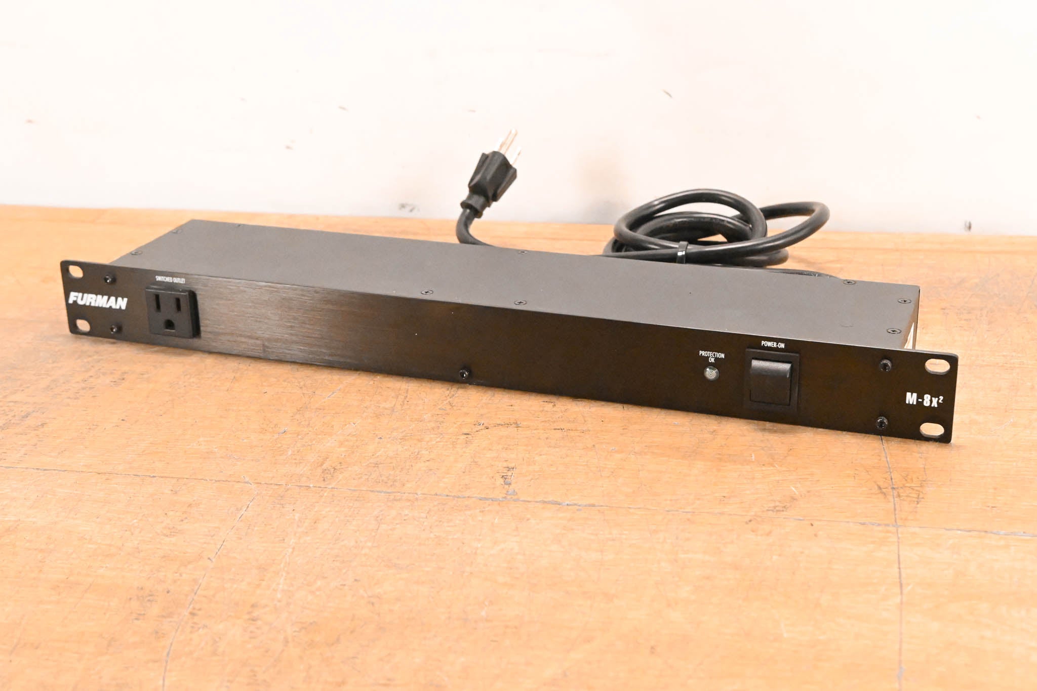 Furman M-8x2 8-Outlet Power Conditioner