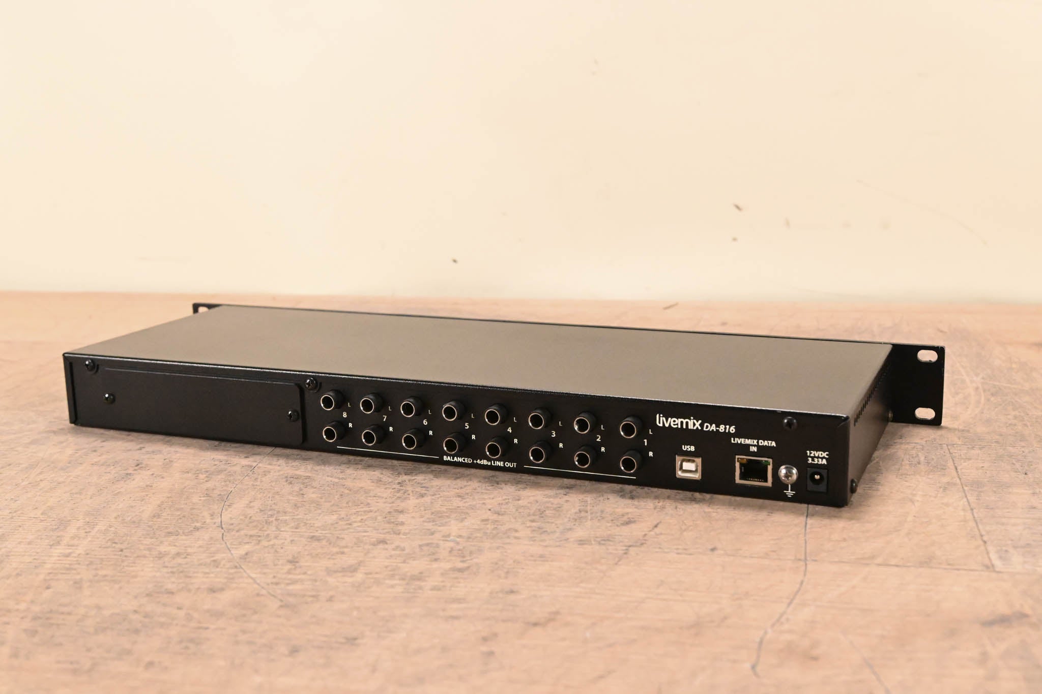 Digital Audio Labs Livemix DA-816 Analog Output Unit (NO POWER SUPPLY)