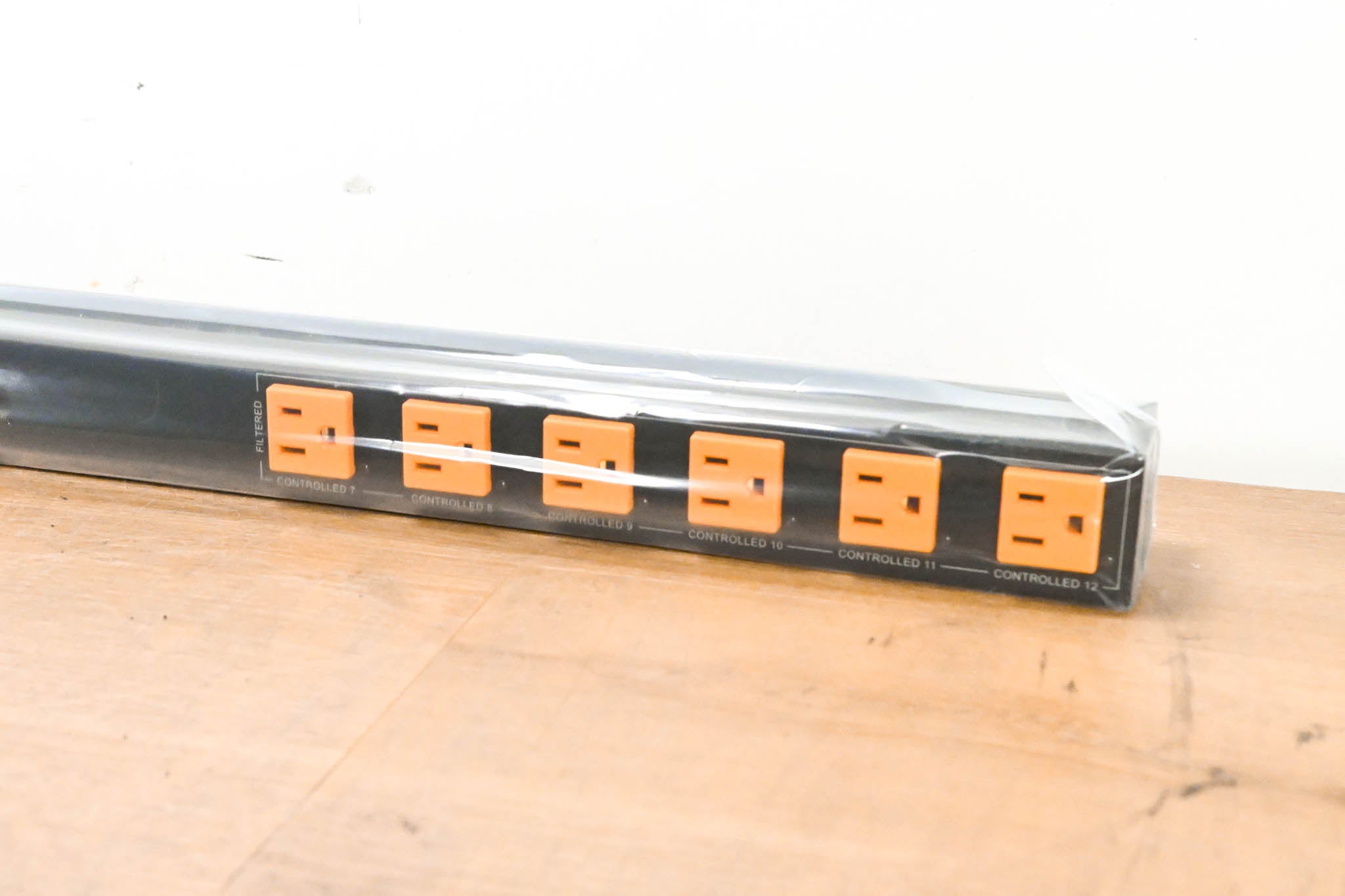 WattBox WB-800VPS-IPVM-12 Vertical IP Power Conditioner (12 Outlets)