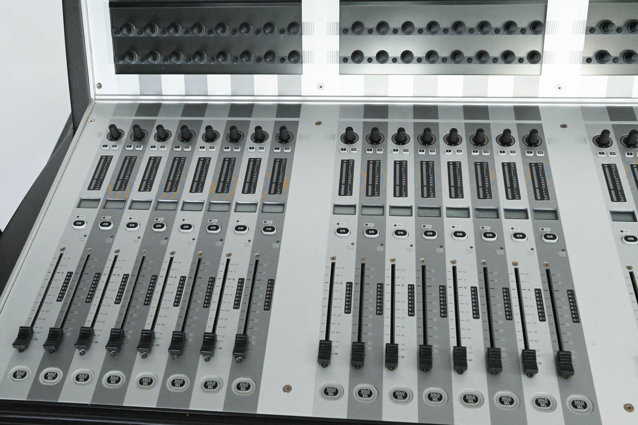 Soundcraft Vi6 Console with Local Rack, Stage Box, and Breakout Box