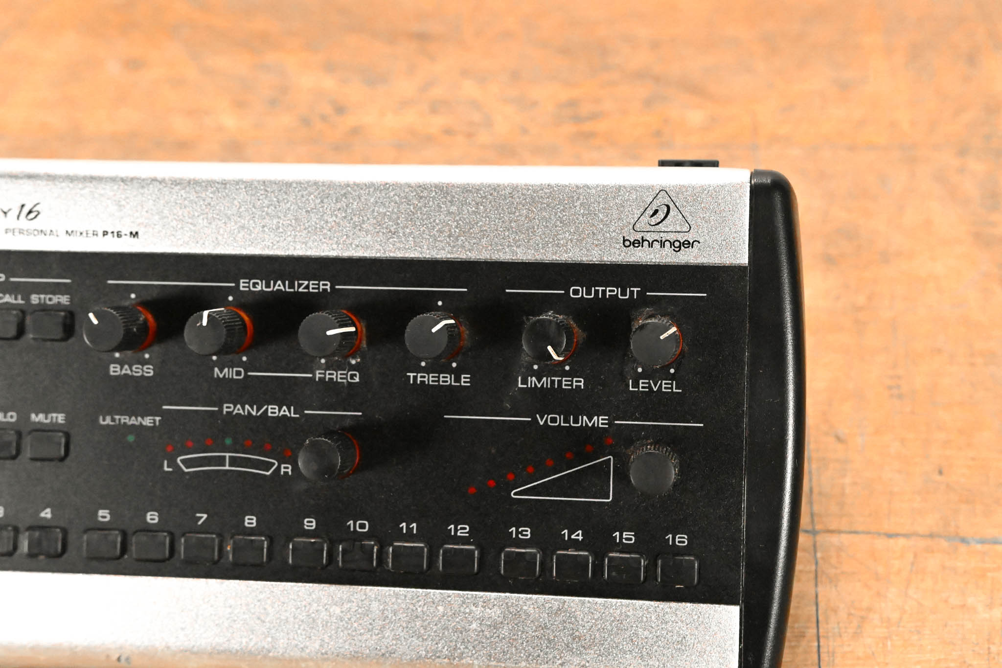 Behringer Powerplay P16-M 16-Channel Digital Personal Mixer