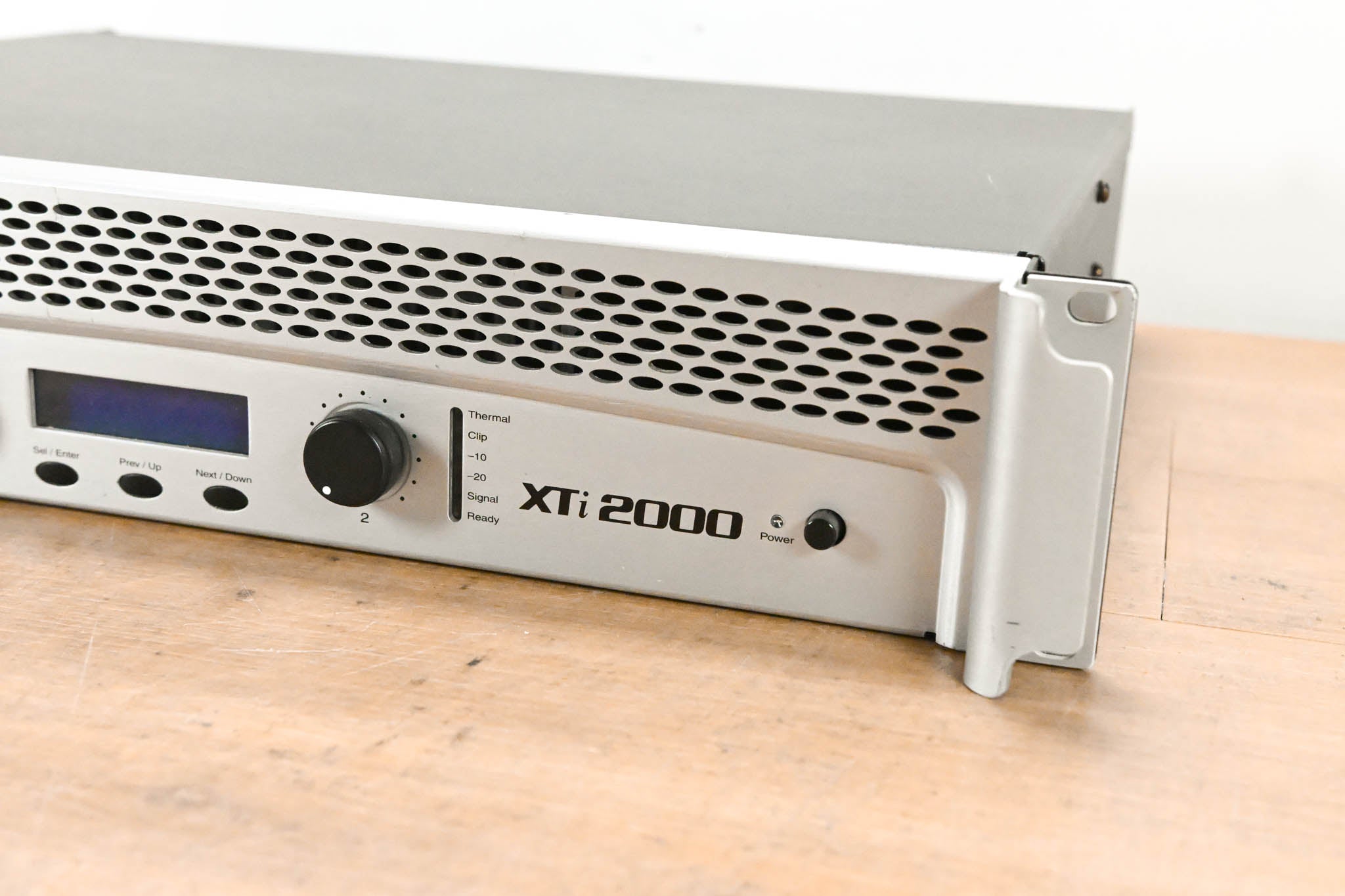 Crown XTi 2000 2-Channel Power Amplifier with DSP