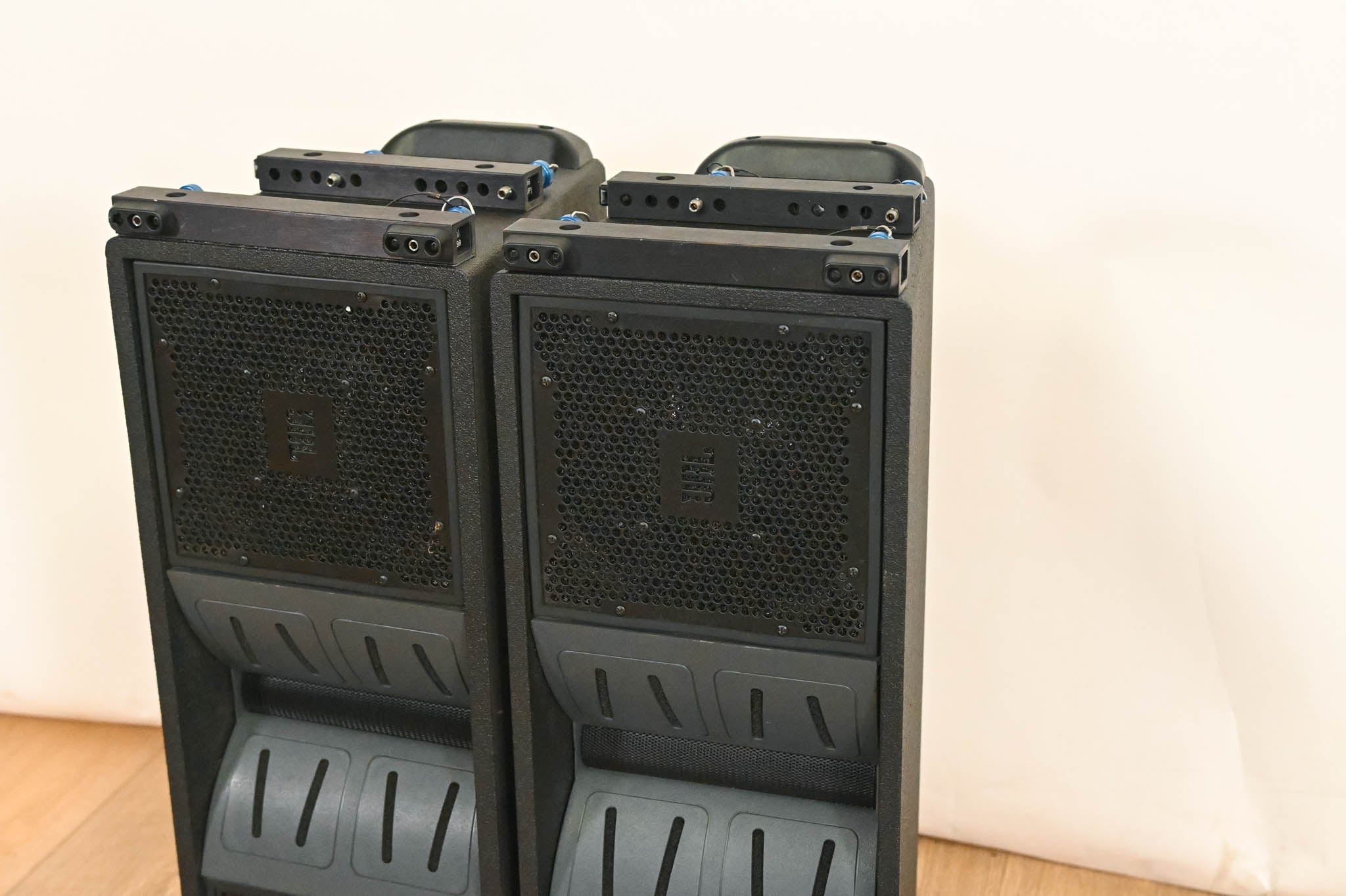 JBL VT4886 Dual 6.5" Passive Compact Line Array Loudspeakers (PAIR)