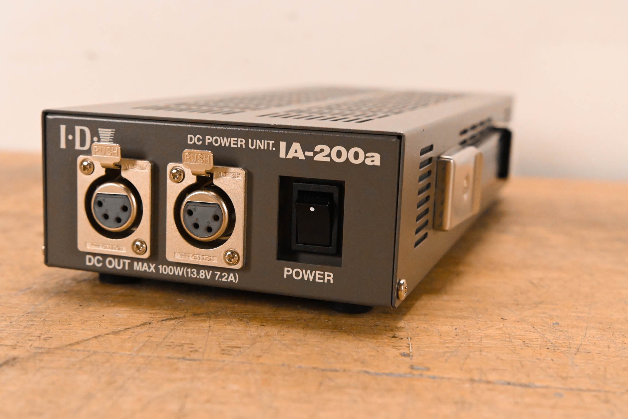 IDX System Technology IA-200a Dual-Channel Camera Power Supply