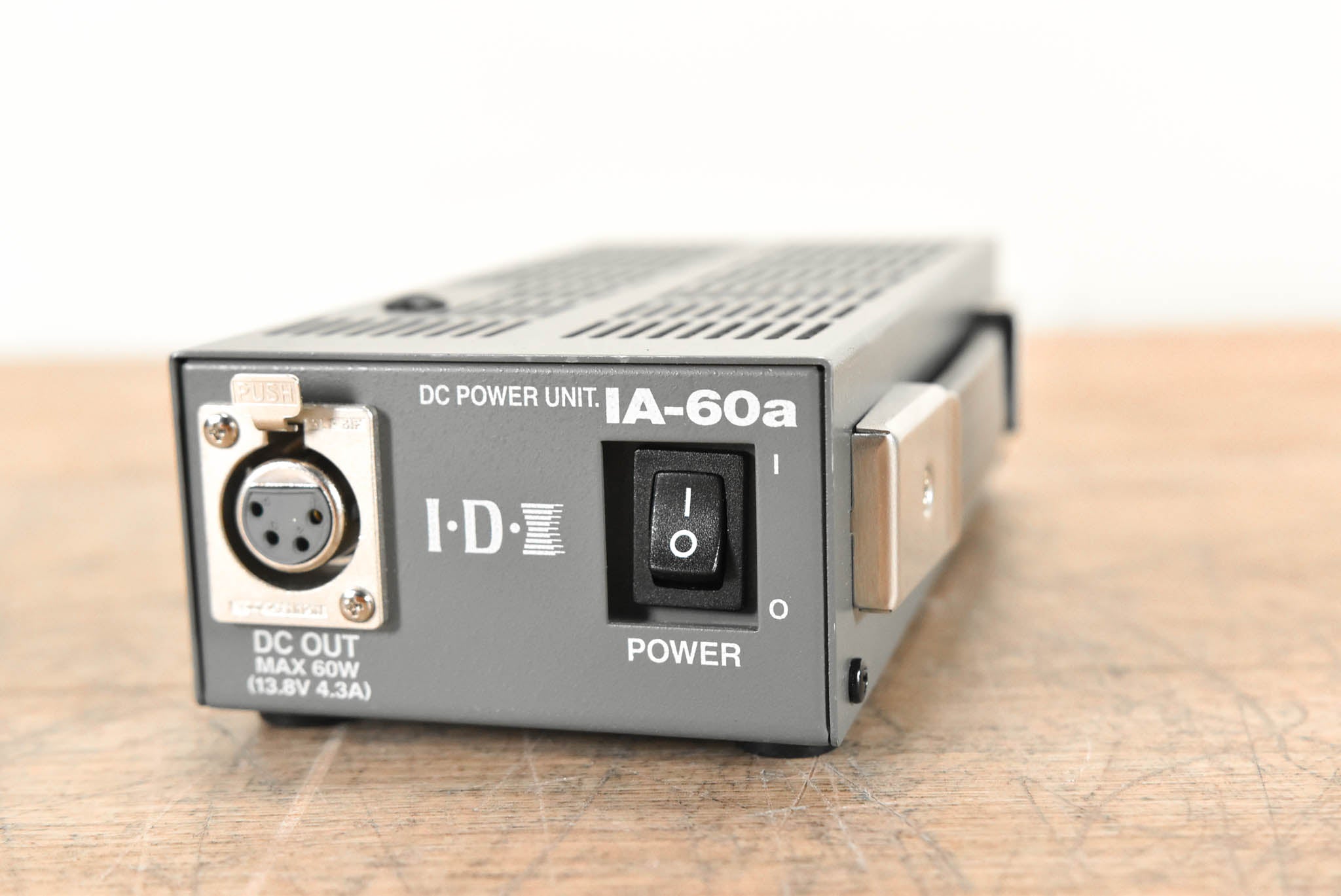 IDX System Technology IA-60a Single-Channel DC Power Supply