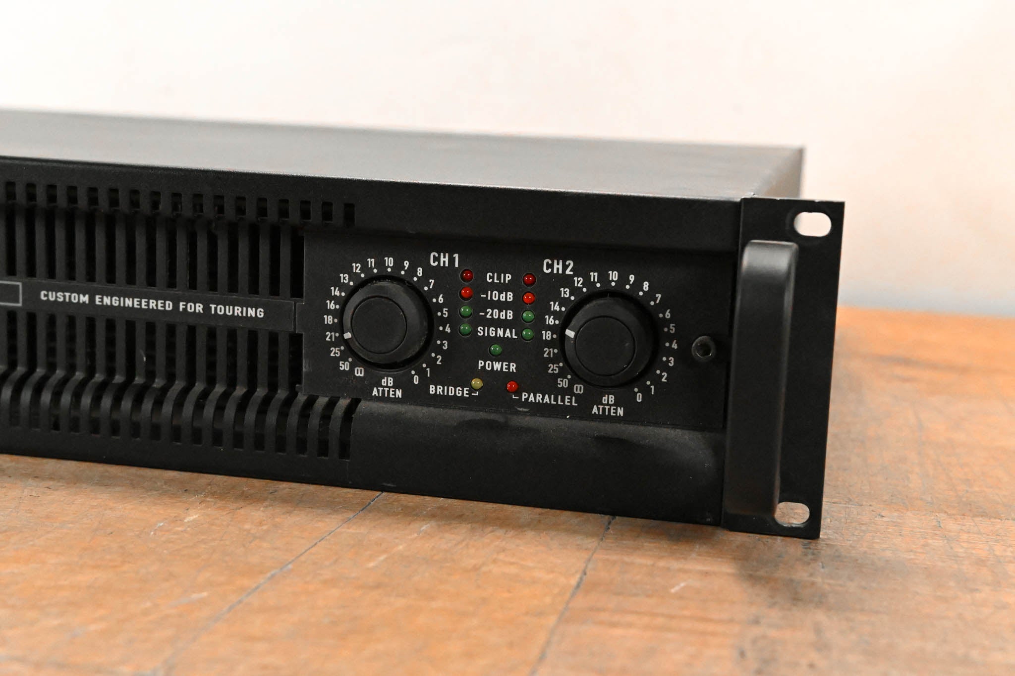 QSC PL230 PowerLight 2 Series 2-Channel 1500W Power Amplifier