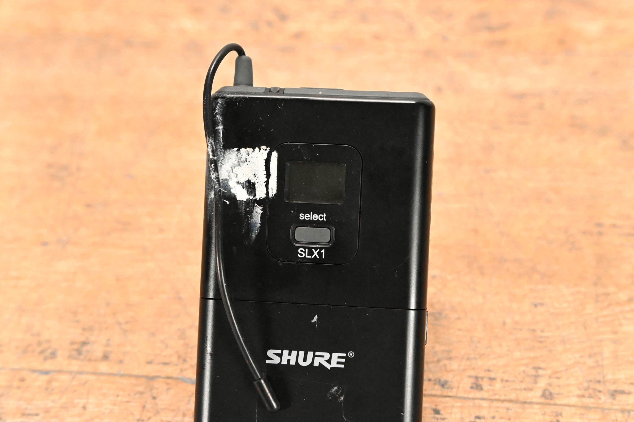 Shure SLX1 Wireless Bodypack Transmitter - J3 Band: 572-596 MHz