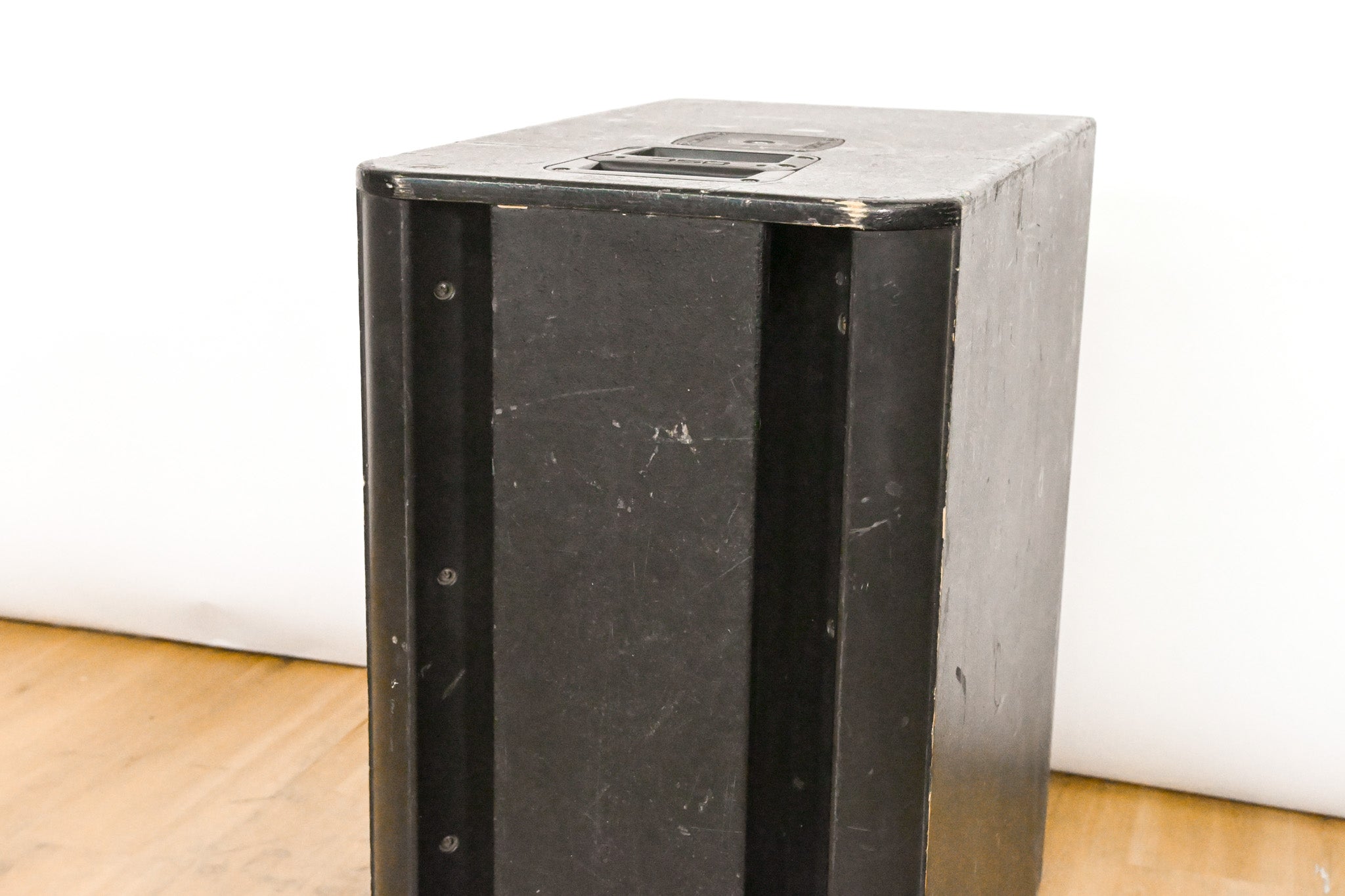 QSC KSub 1000W Dual 12" Powered Subwoofer
