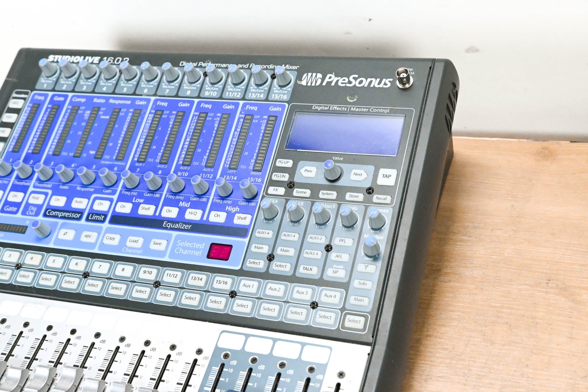 PreSonus StudioLive 16.0.2 16-Channel Digital Mixer