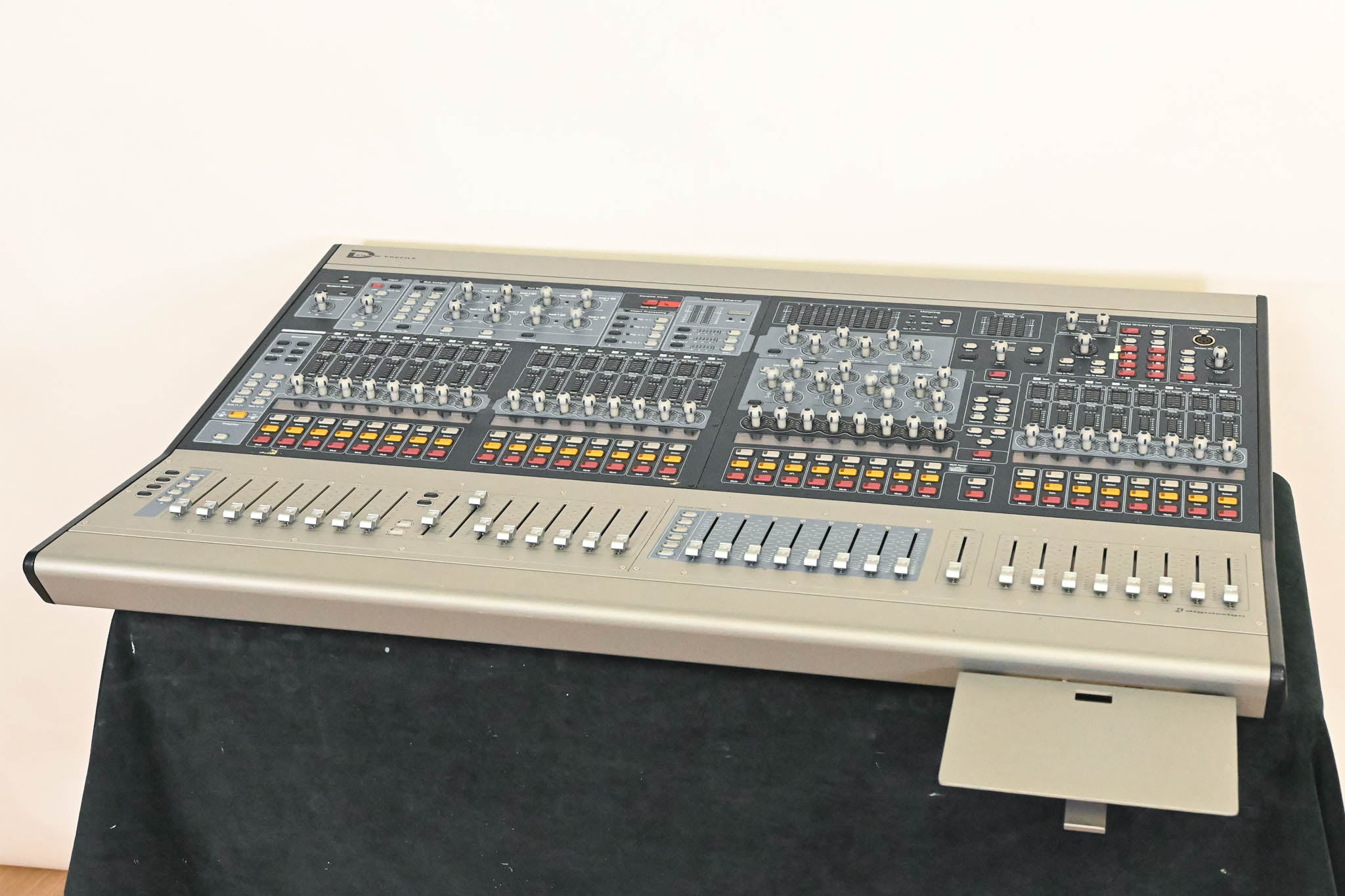 Digidesign D-Show Profile Digital Mixing Console with Mix Rack