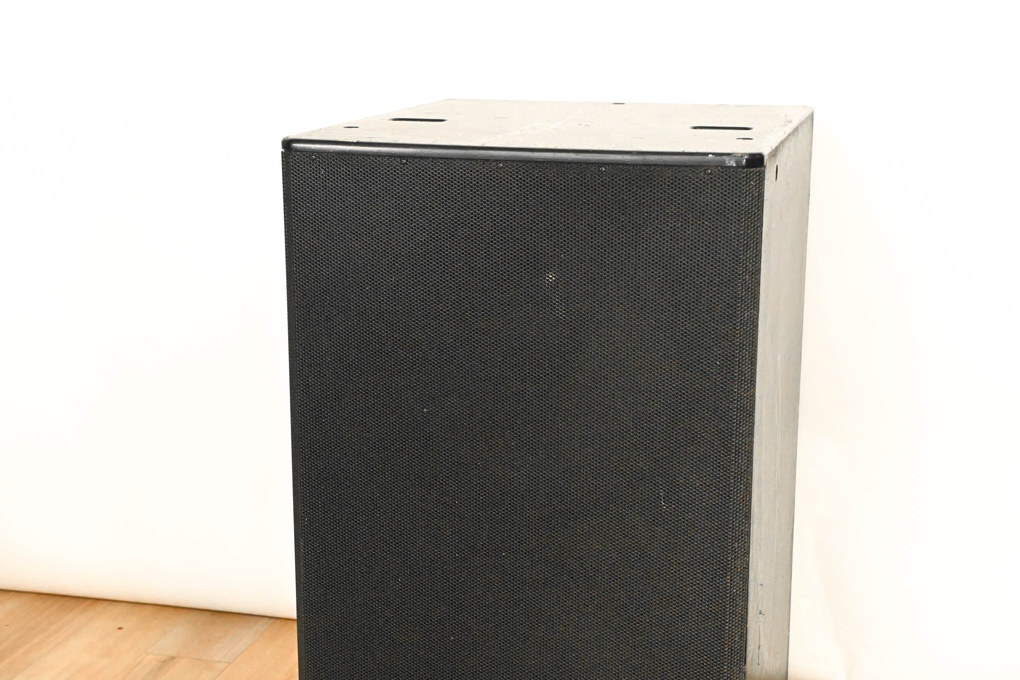 Yamaha IS1218 Dual 18" Passive High Power Subwoofer