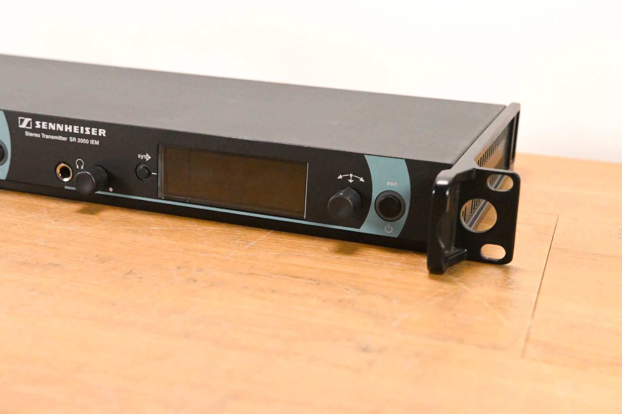 Sennheiser SR 2050XP IEM Stereo Wireless Transmitter - Aw: 516-558 MHz