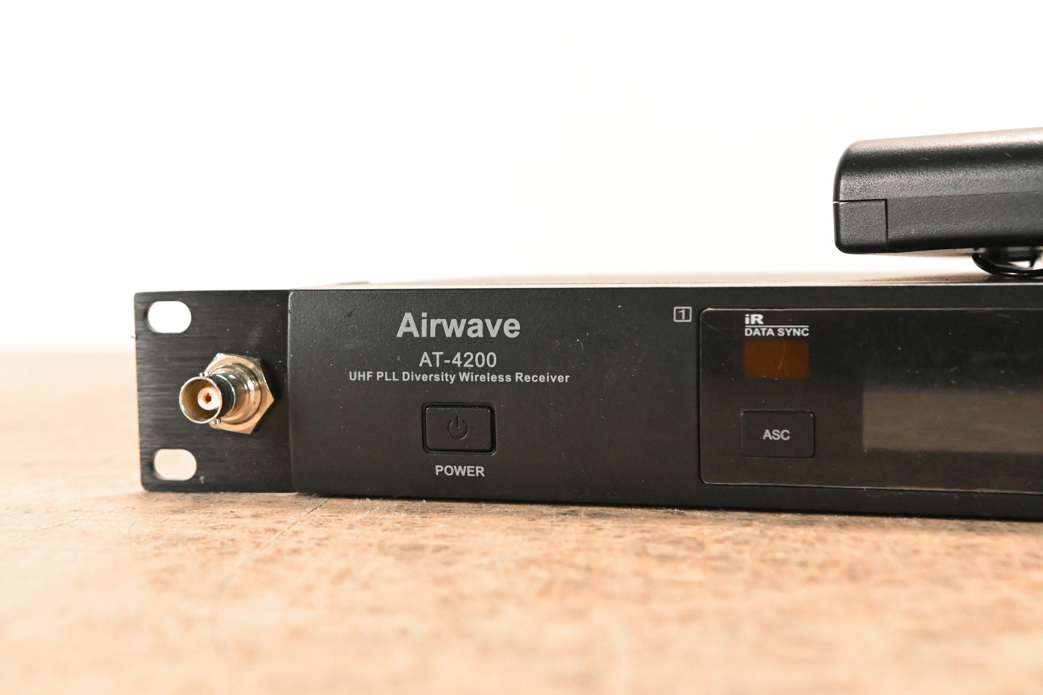 Airwave Technologies AT-4220 Wireless System B Range NO POWER SUPPLY