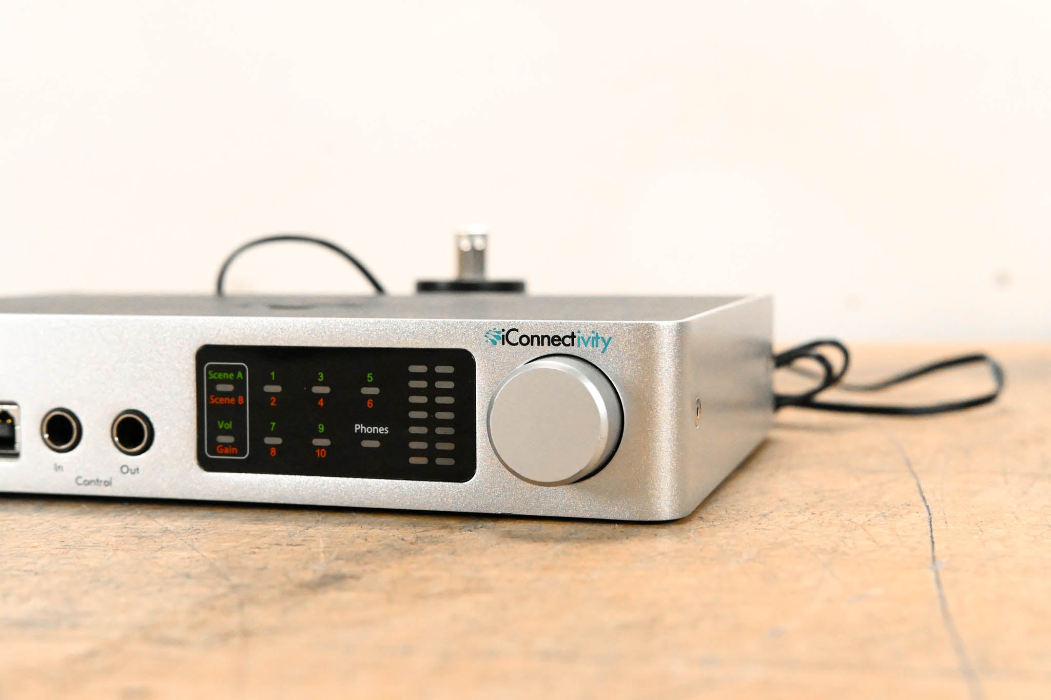 iConnectivity PlayAUDIO12 USB Audio and MIDI Interface