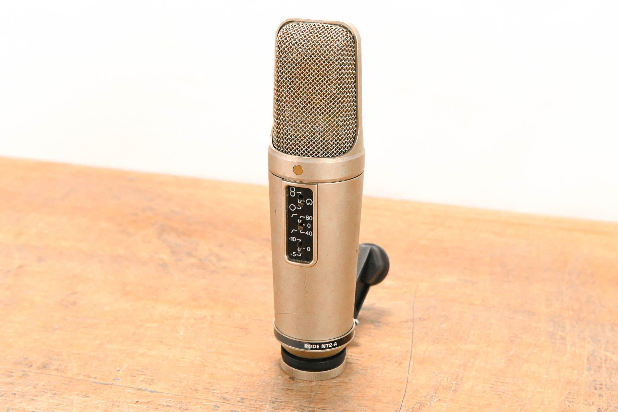 RØDE NT2-A Multi-Pattern Large-Diaphragm Condenser Microphone