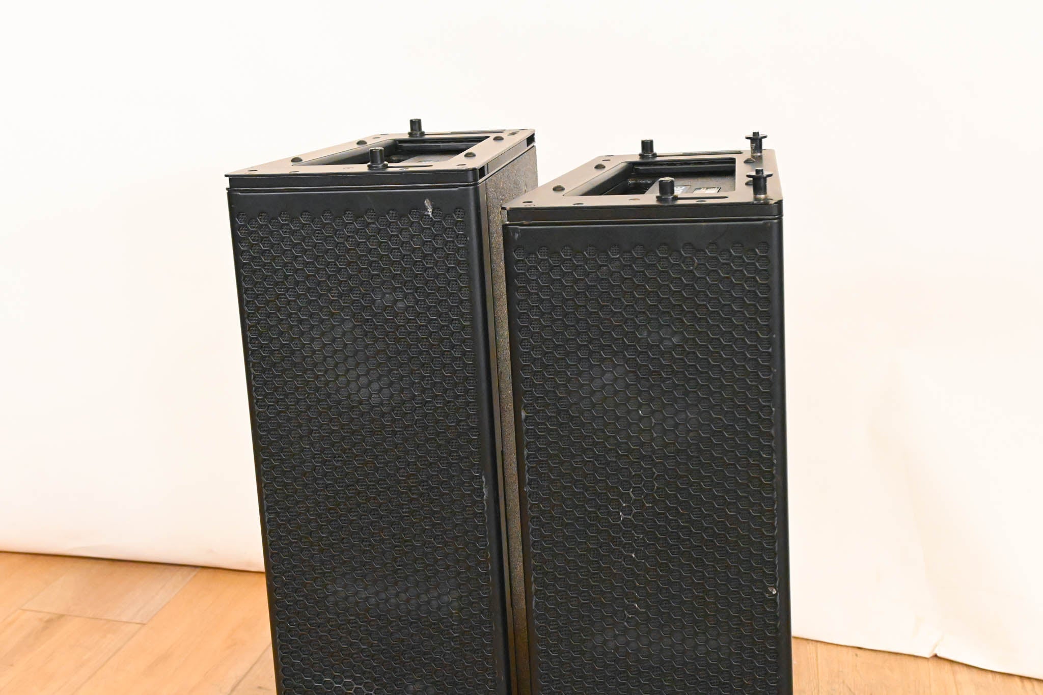 Meyer Sound M'elodie High-Power Curvilinear Array Loudspeaker (PAIR)