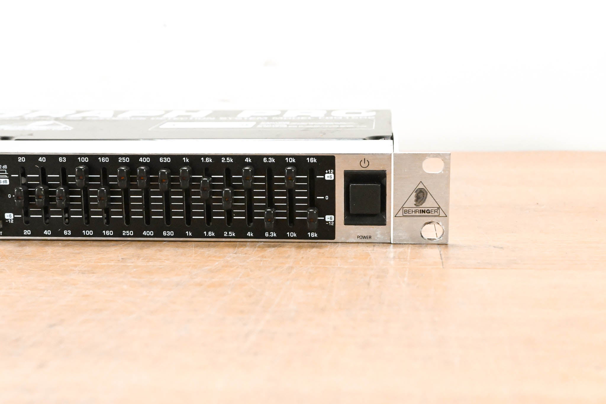Behringer ULTRAGRAPH PRO FBQ1502 15-Band Stereo Graphic Equalizer