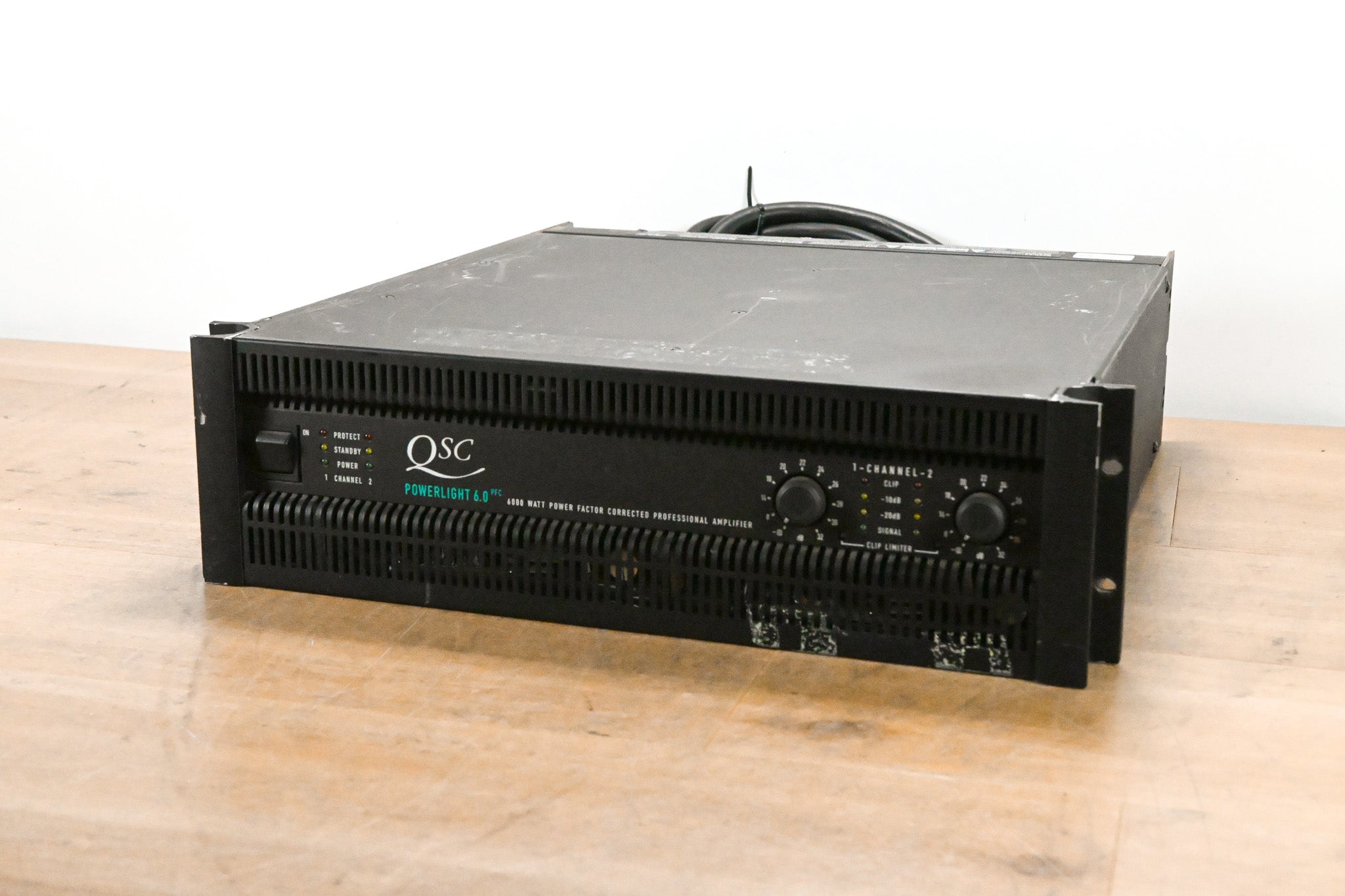 QSC PowerLight 6.0 PFC Power Factor Corrected 2-Channel Power Amplifier
