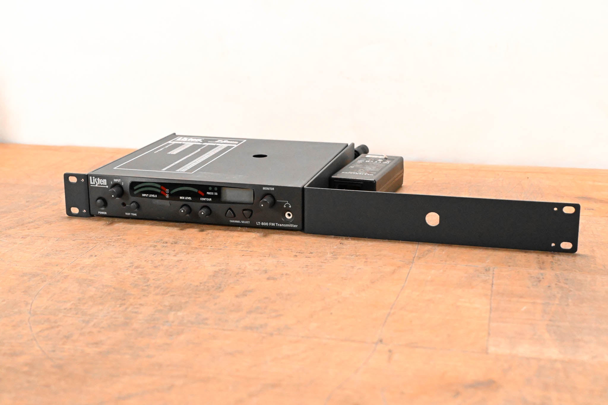 Listen Technologies LT-800-072 Stationary RF Transmitter