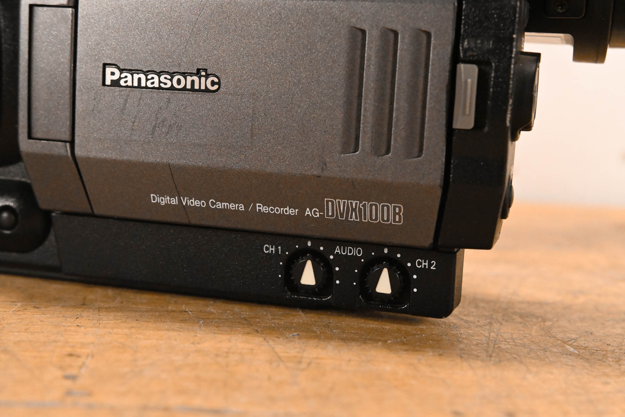 Panasonic AG-DVX100B 3-CCD Mini-DV Cinema Video Camcorder