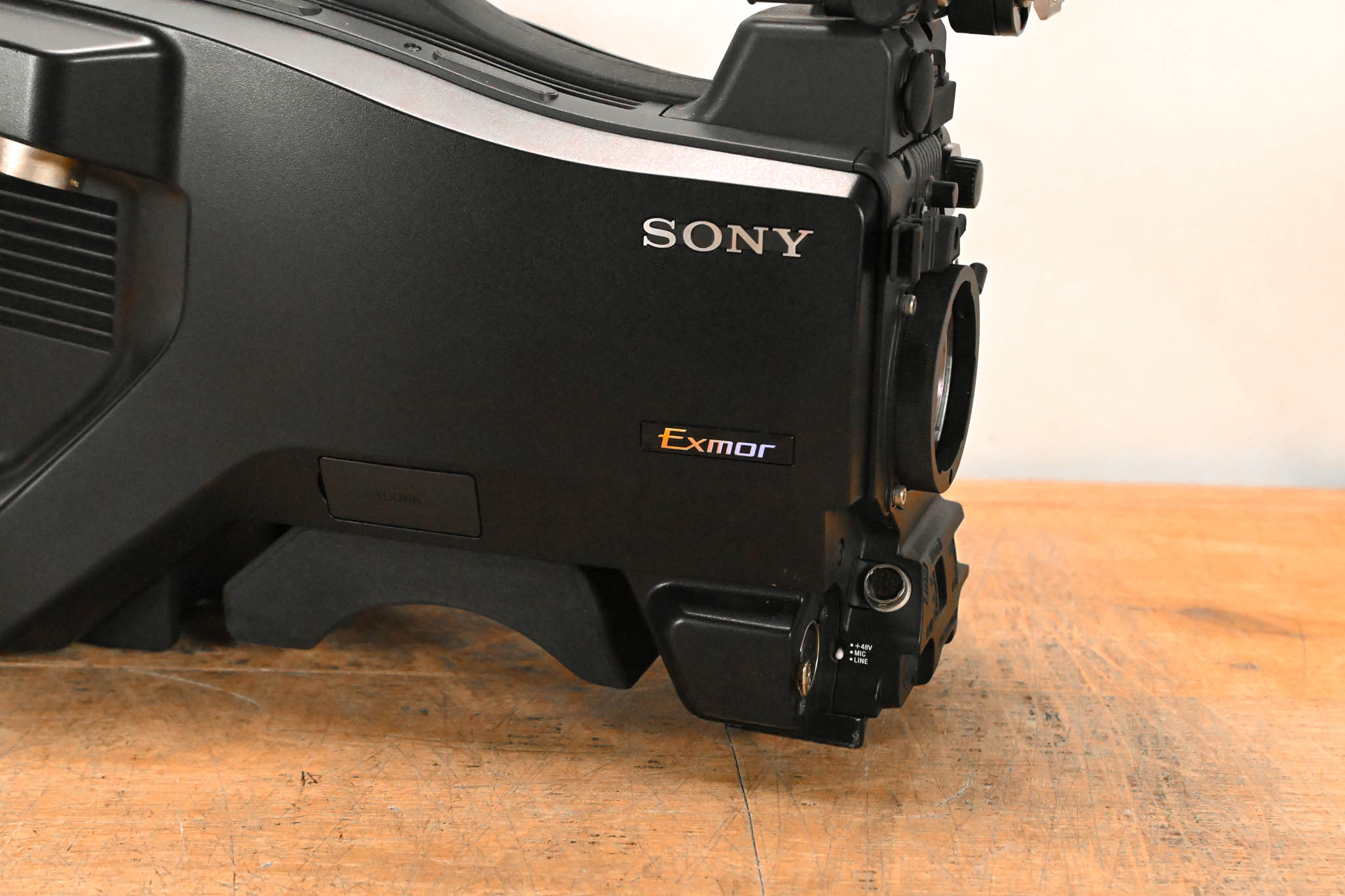 Sony HXC-D70 HD/SD Studio Camera