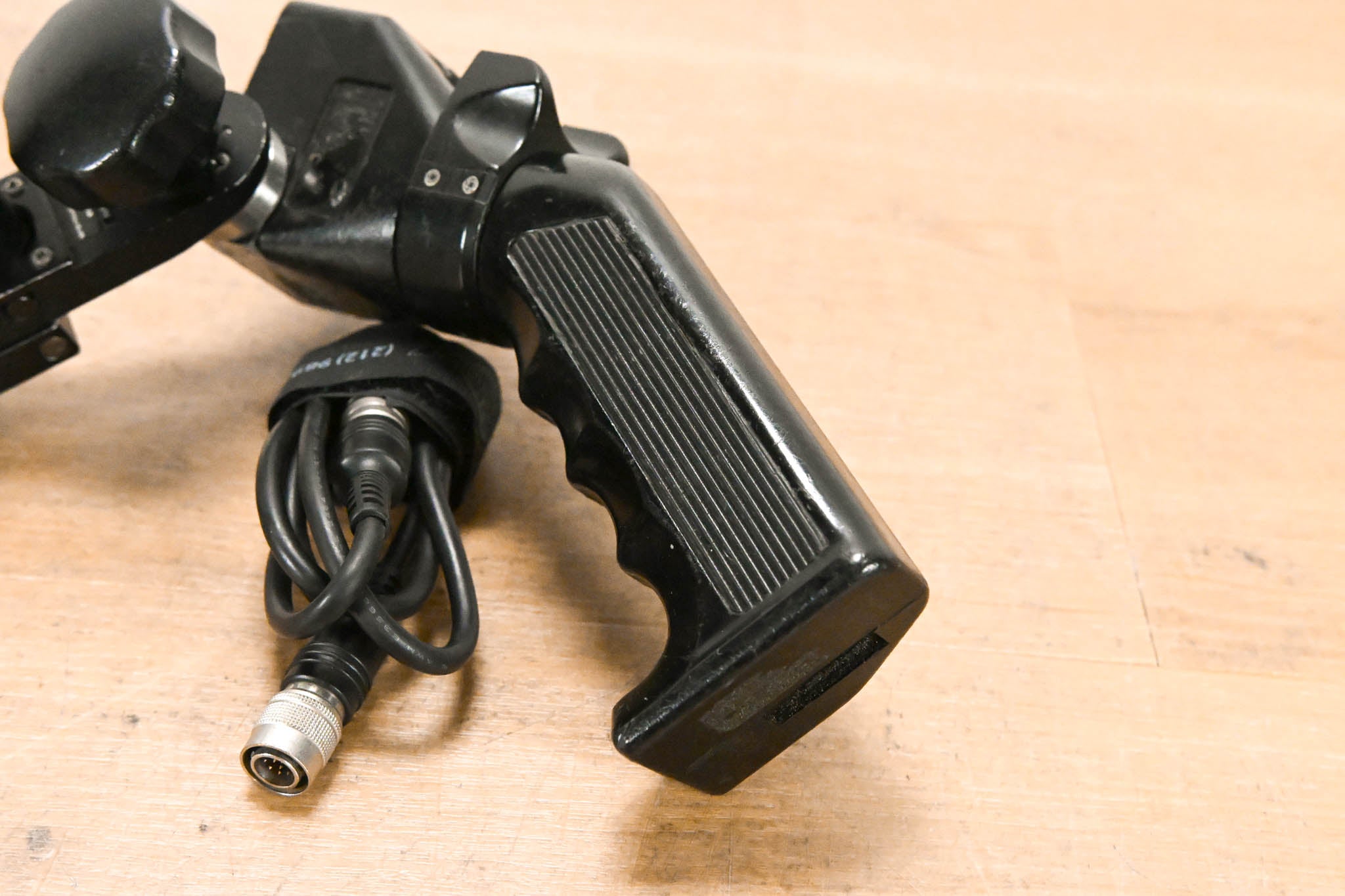Fujinon SRD-51B Zoom Controller with MCA-1A Mounting Clamp