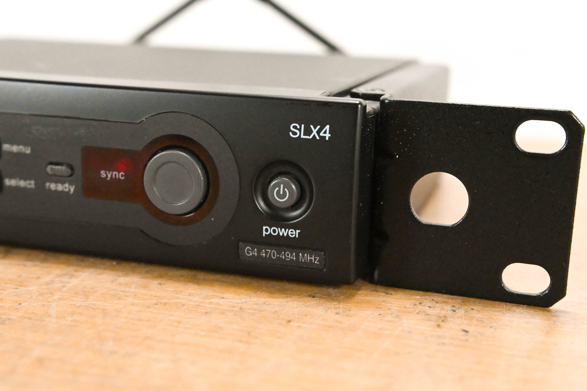 Shure SLX4 Wireless Receiver - G4 Band: 470-494 MHz (NO POWER SUPPLY)