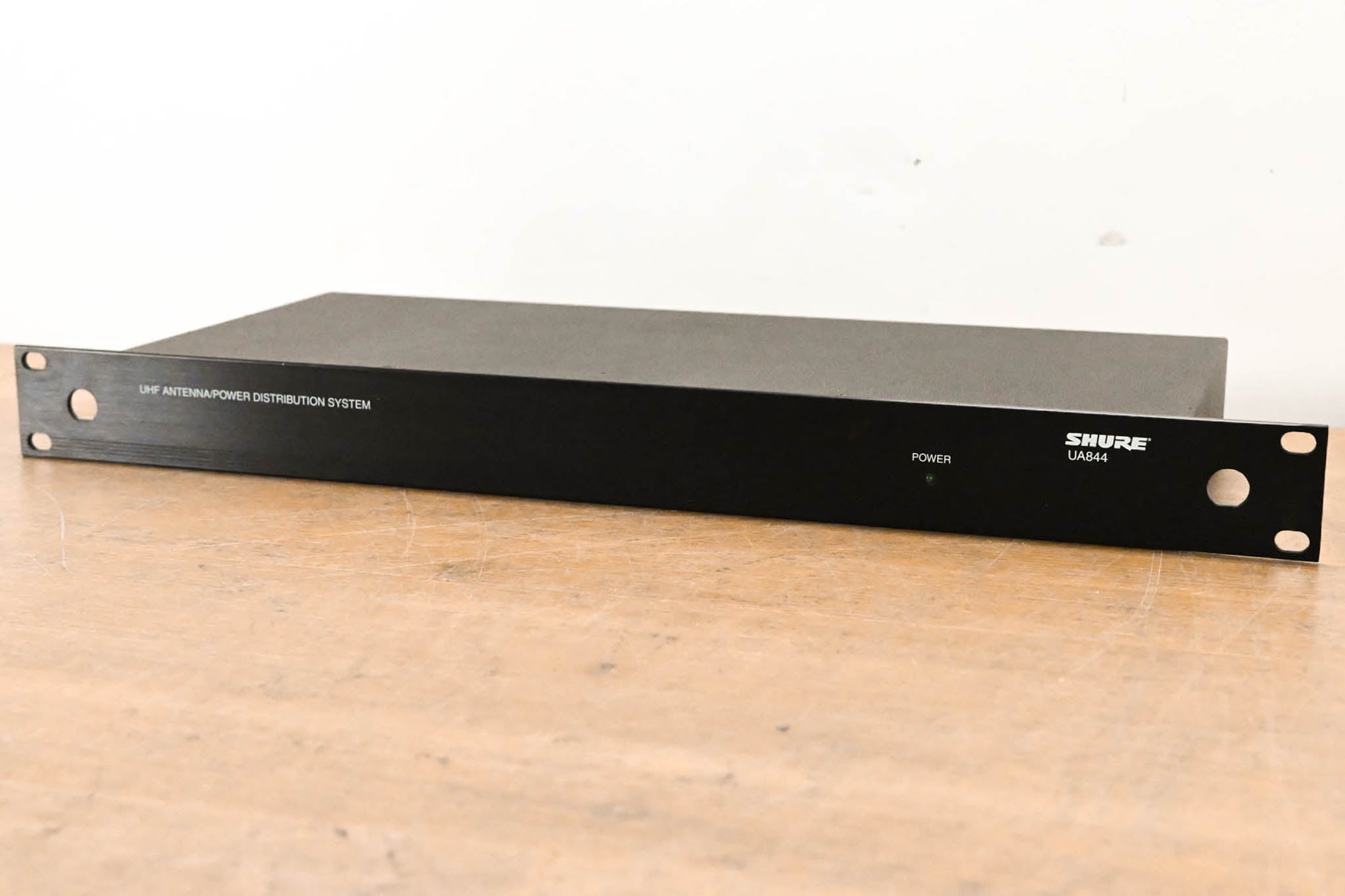 Shure UA844US Wideband UHF Antenna and Power Distributor (NO PSU)