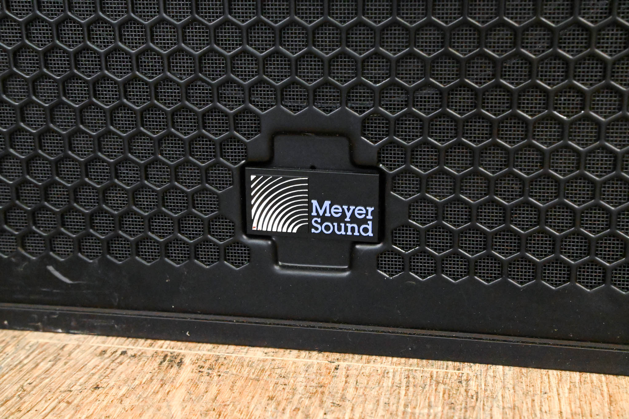 Meyer Sound UPQ-2P Active Narrow Coverage Loudspeaker (PAIR)