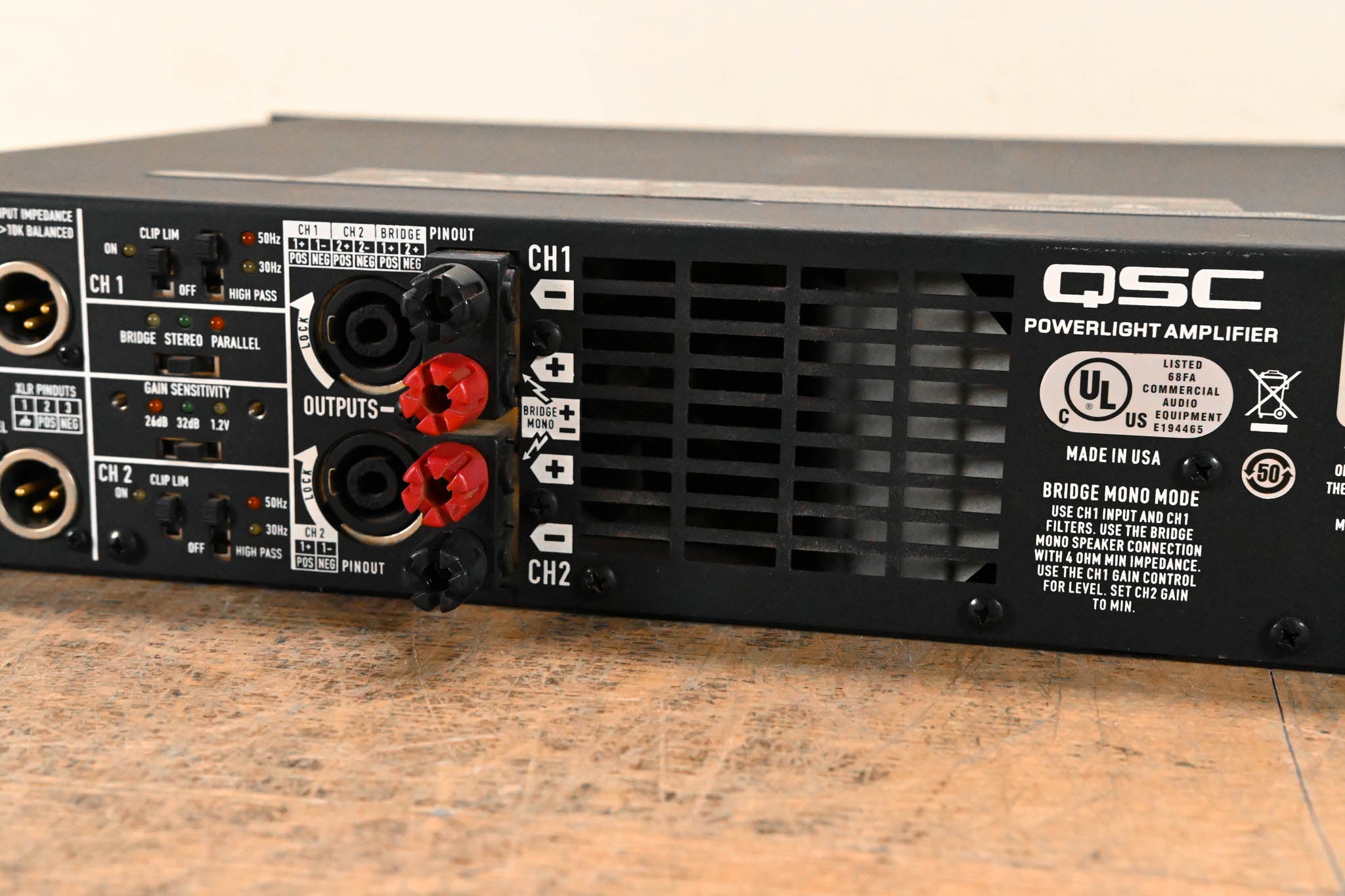 QSC PL340 Powerlight 3 Series 2-Channel Power Amplifier