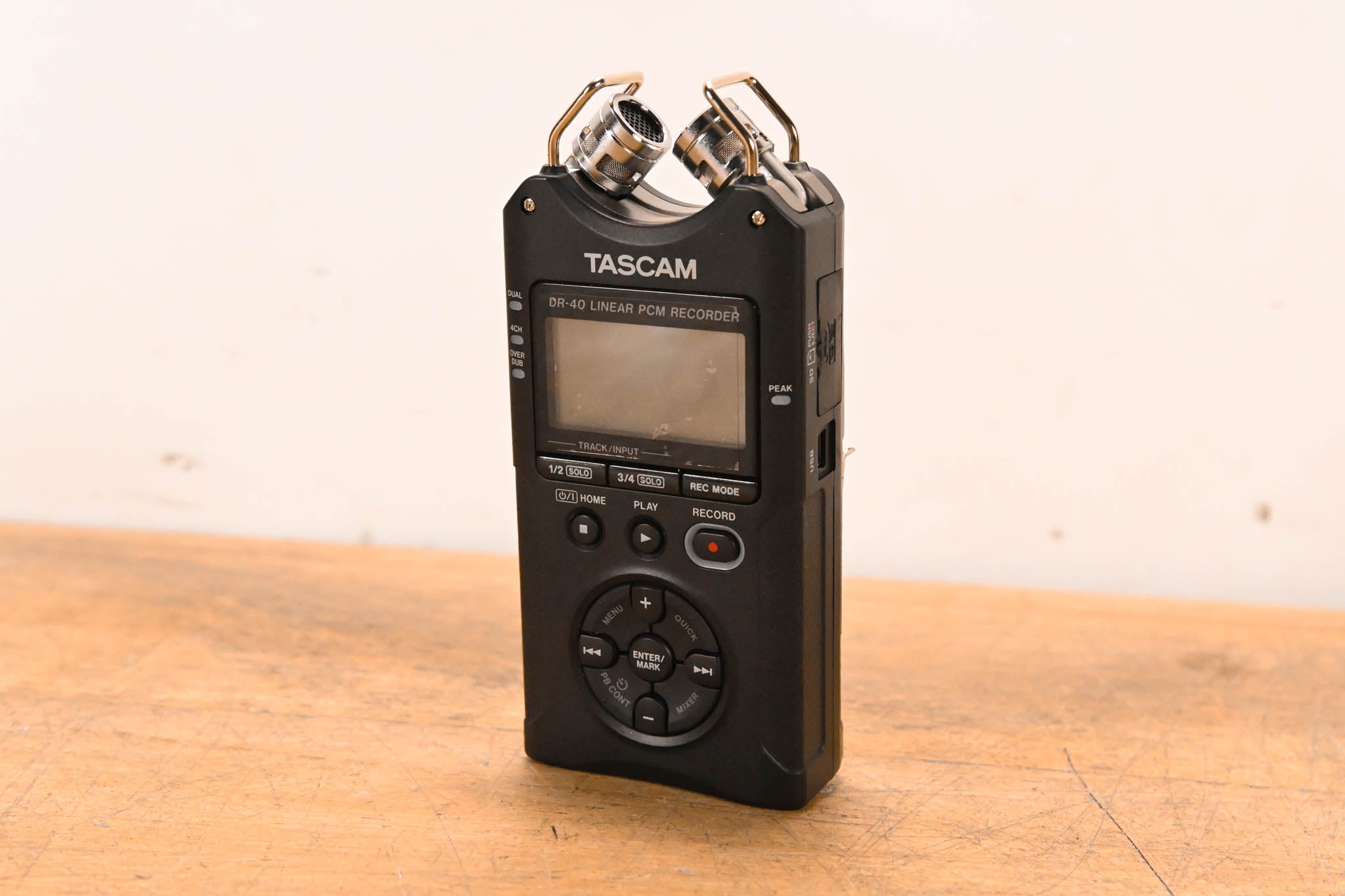 TASCAM DR-40 Handheld 4-Track Recorder