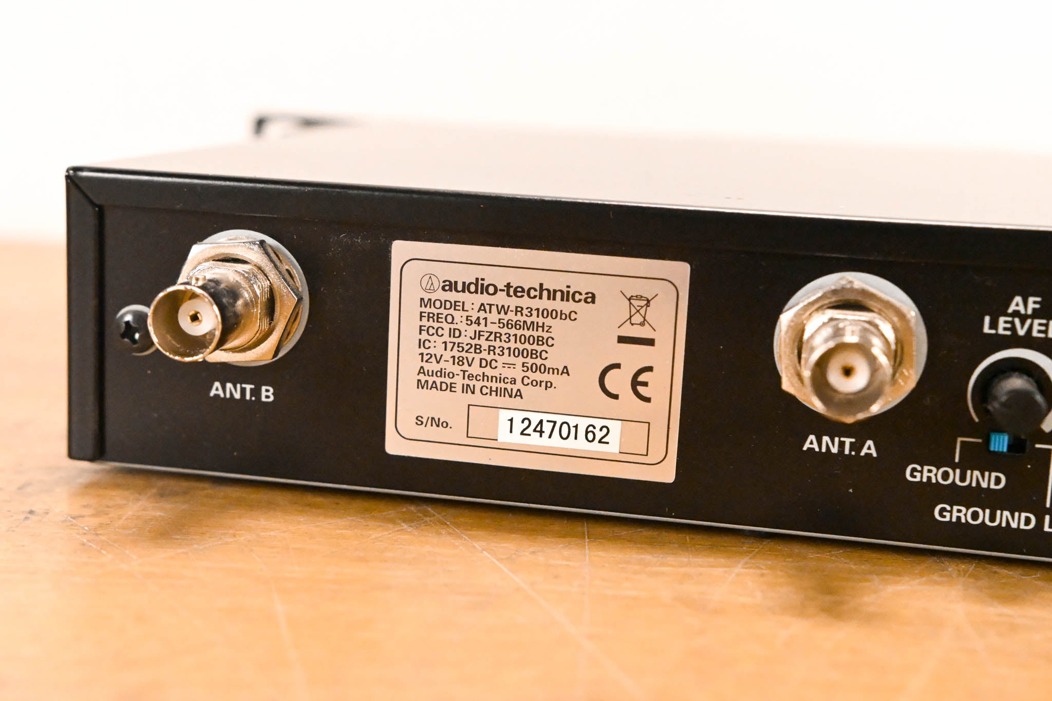 Audio-Technica ATW-R3100bC Receiver w/AEW-T4100 Mic: 541-566MHz (NO PSU)