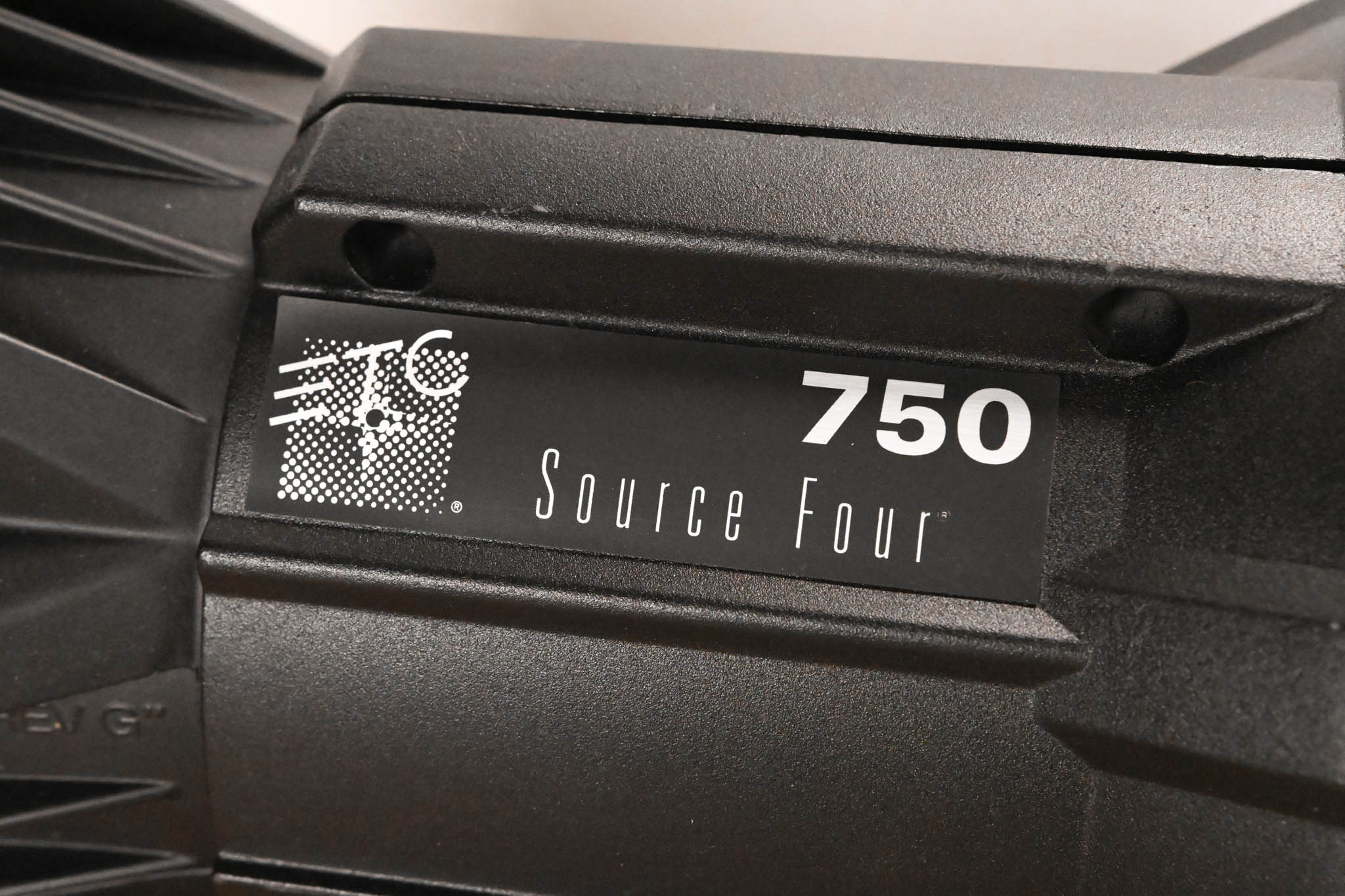 ETC Source Four 750 36 Degree Leko w/OceanOptics SeaChanger Color Engine