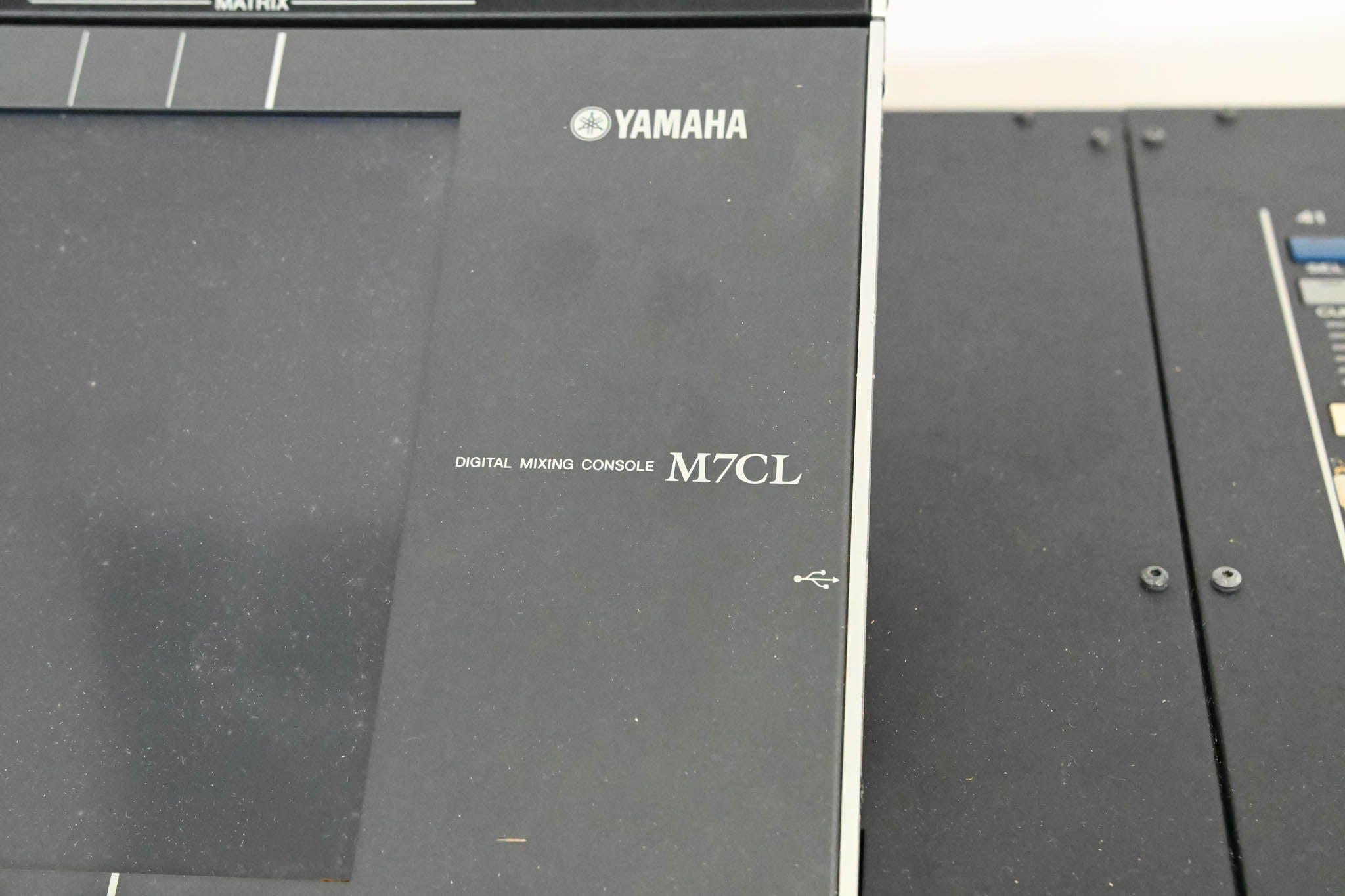 Yamaha M7CL-48 48-Channel Digital Audio Mixing Console