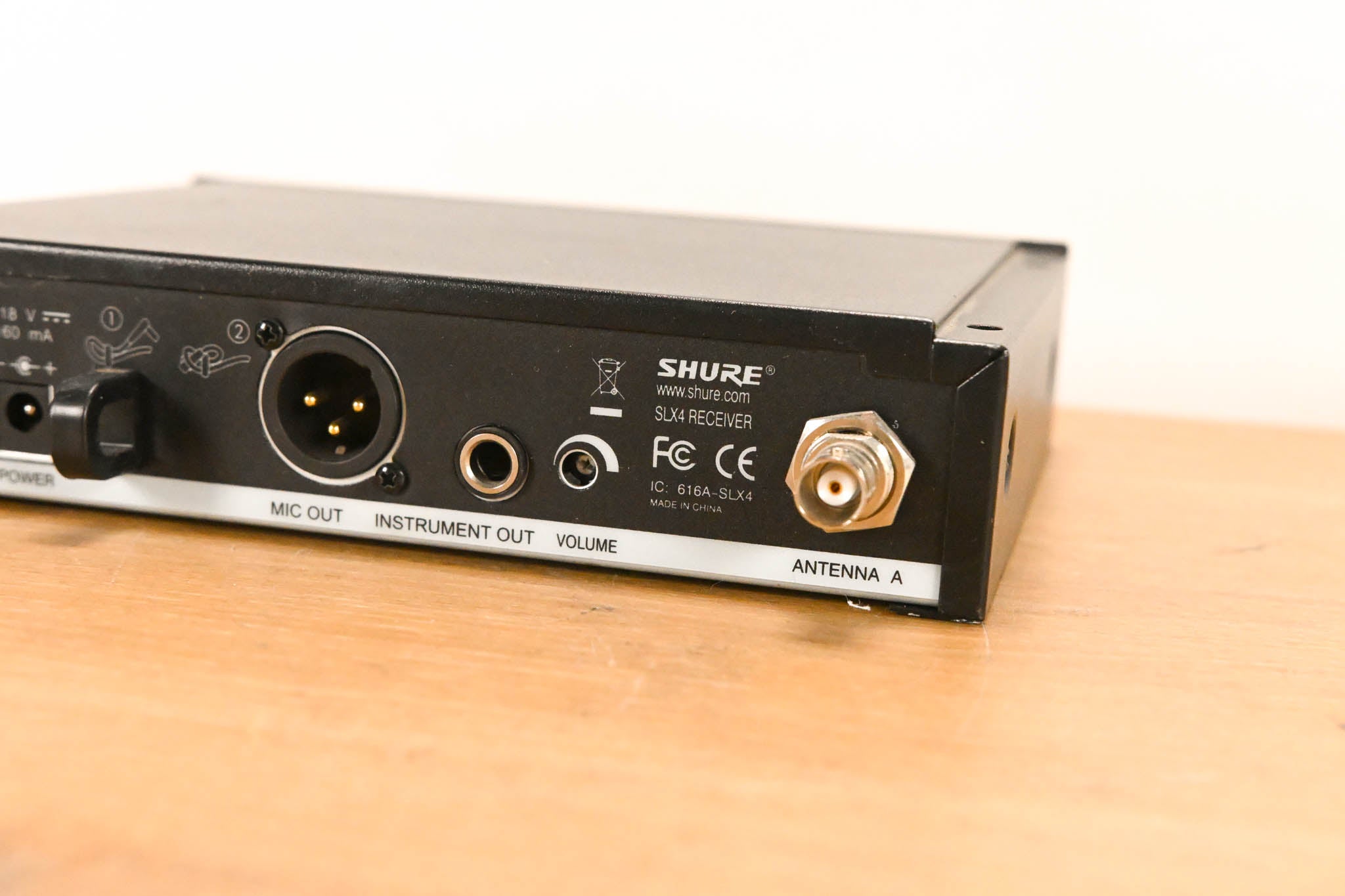 Shure SLX14 Bodypack Wireless System - J3 Band (NO POWER SUPPLY)