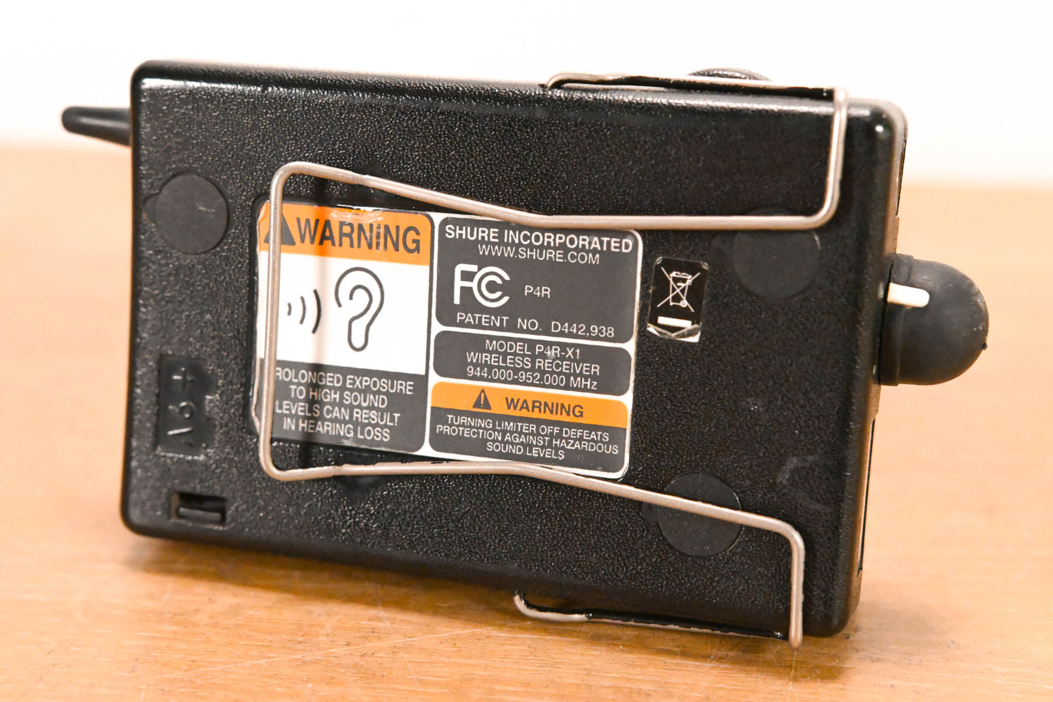 Shure PSM 400 In-Ear Monitoring System - X1 Band (NO POWER SUPPLY)