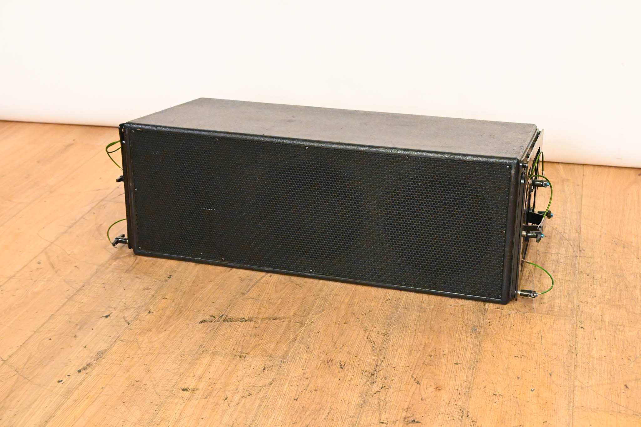A-Line Acoustics AL10A Powered Line Array Loudspeaker