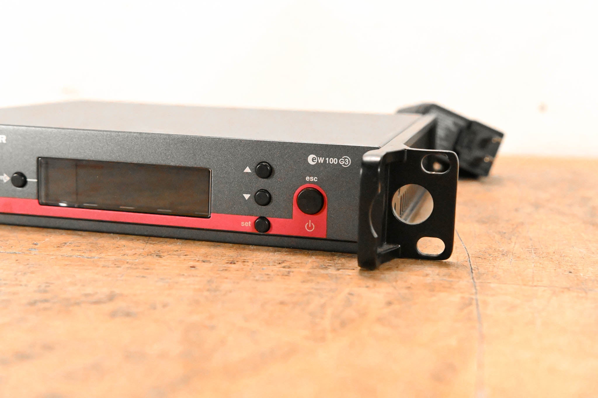 Sennheiser EM 100 G3 Wireless Receiver - A Range: 516-558 MHz