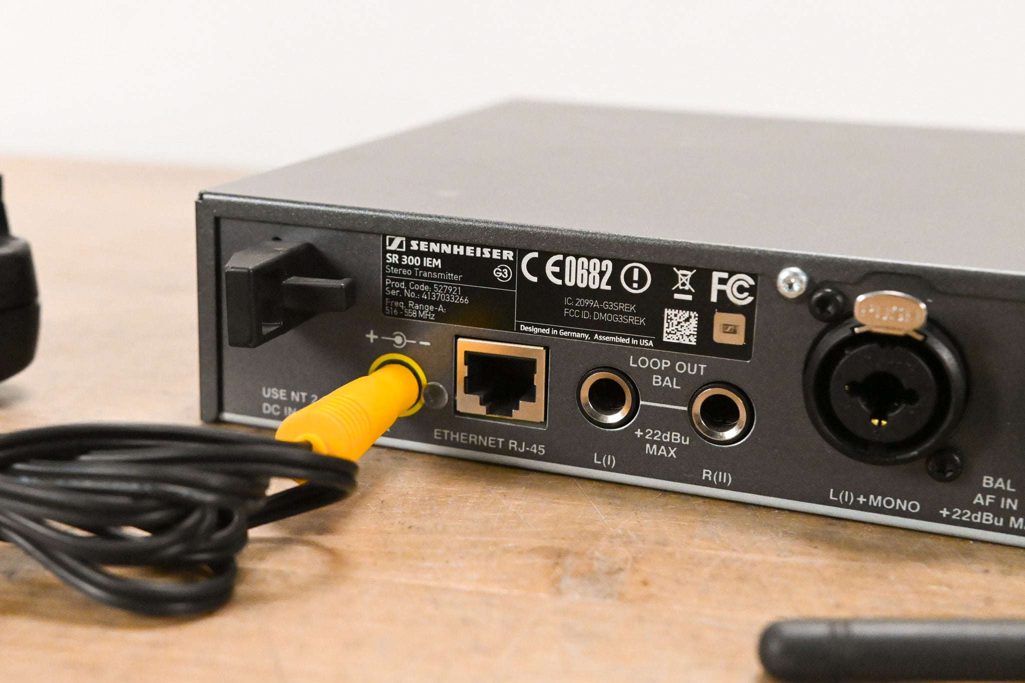 Sennheiser ew 300 IEM G3 Wireless In-Ear Monitoring System - 516-558 MHz