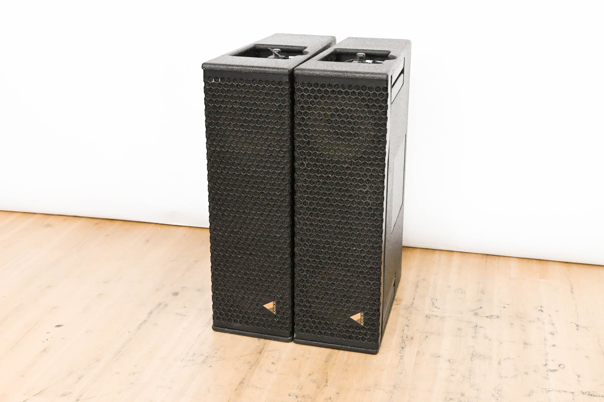 Adamson SpekTrix 3-Way Full Range Line Array Loudspeaker (PAIR)