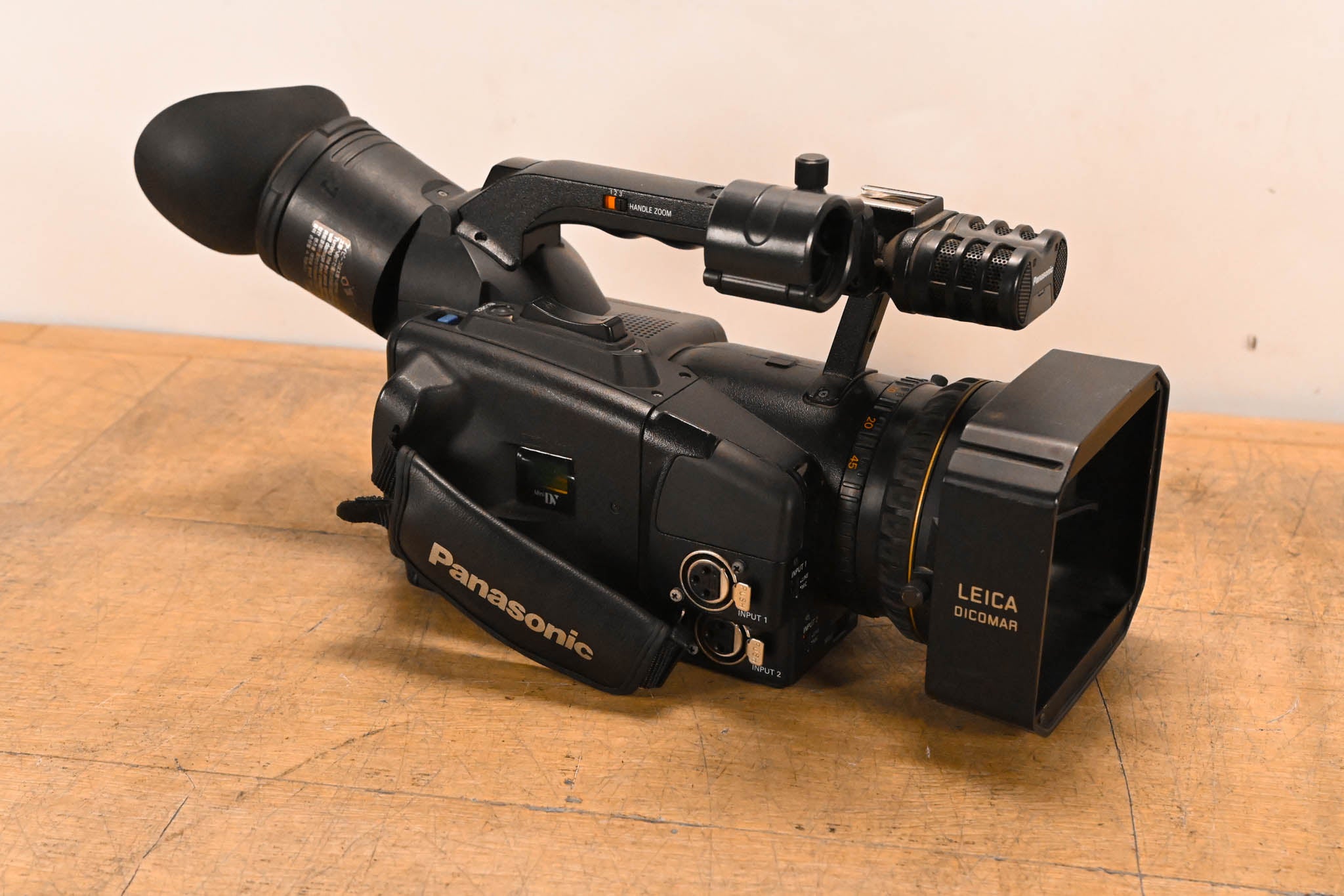 Panasonic AG-DVX100B 3-CCD Mini-DV Cinema Video Camcorder