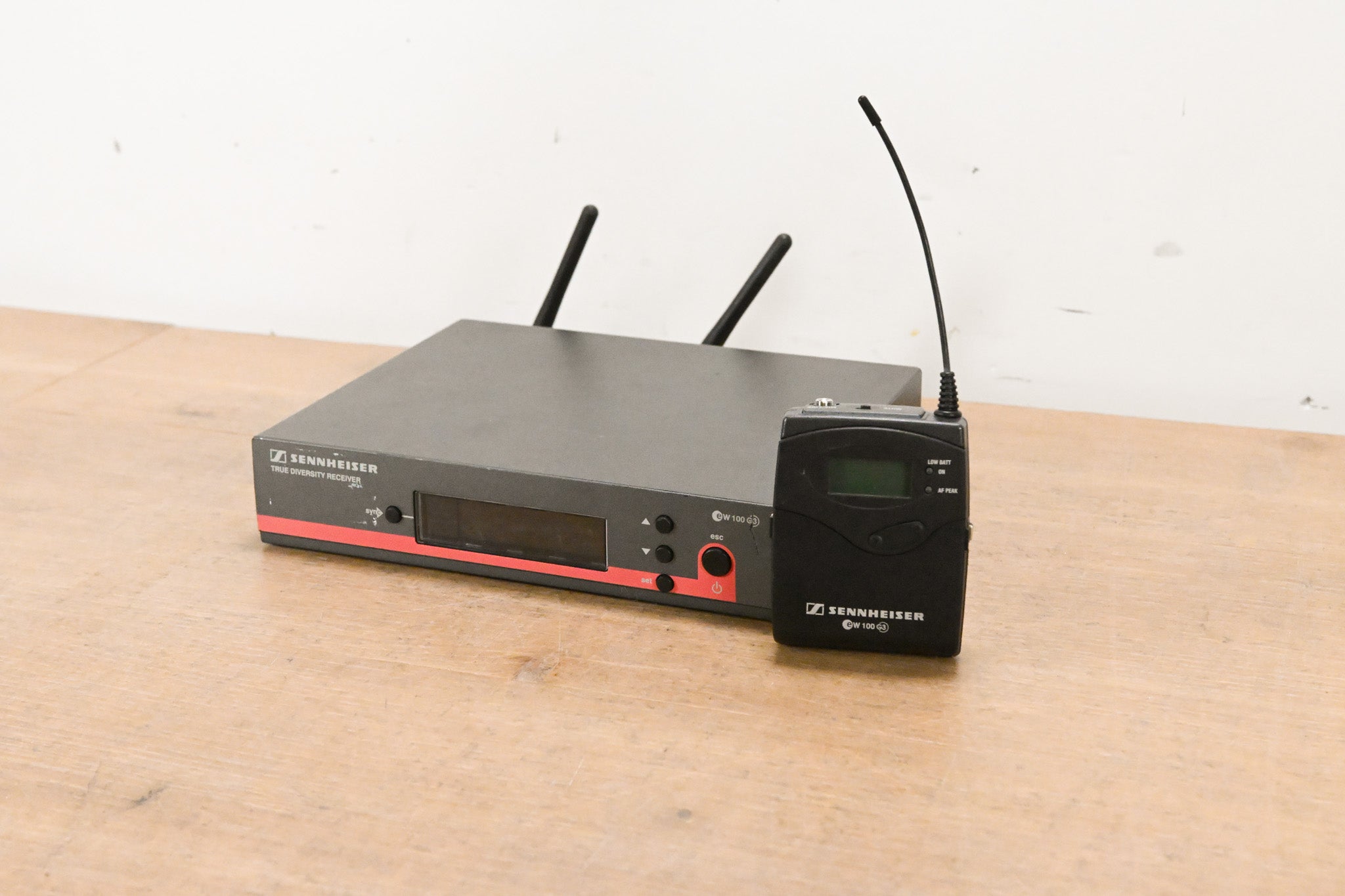 Sennheiser ew 100 G3 Bodypack Wireless System 566-608MHz NO POWER SUPPLY