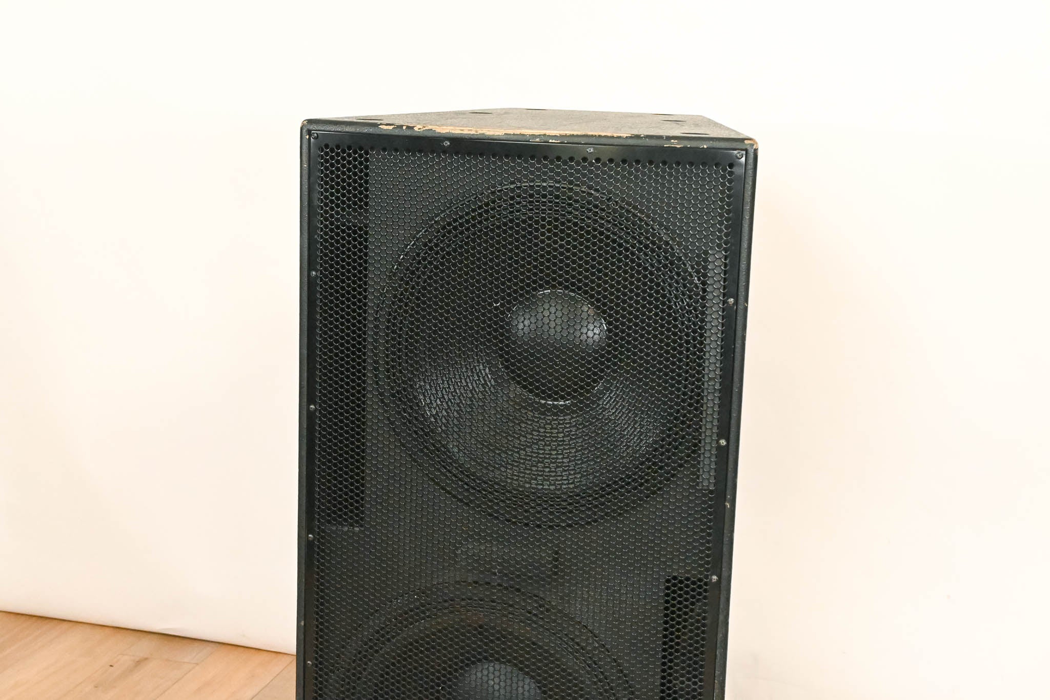 EAW LA128z Dual 18" Passive Subwoofer