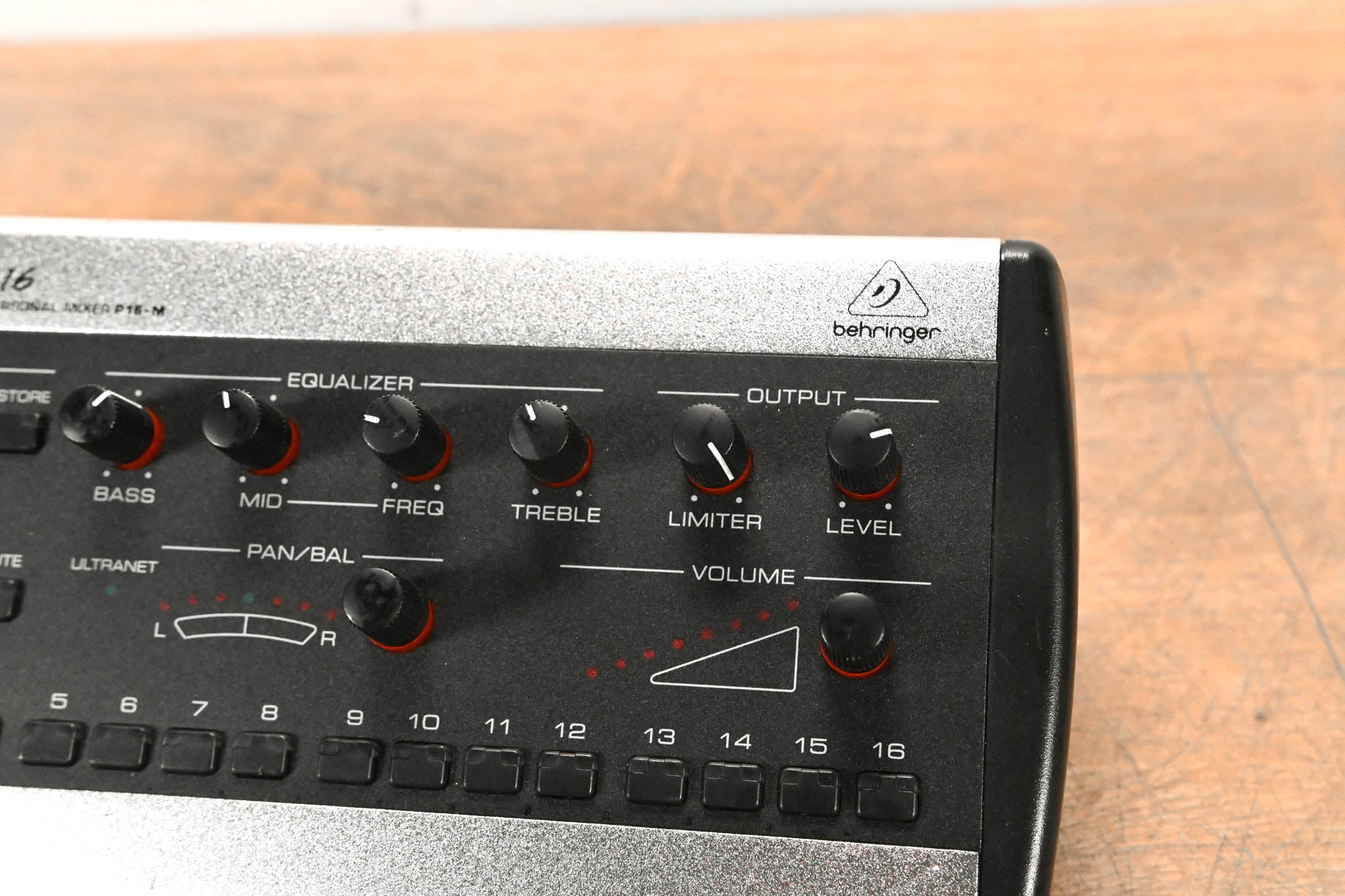 Behringer Powerplay P16-M 16-Channel Digital Personal Mixer