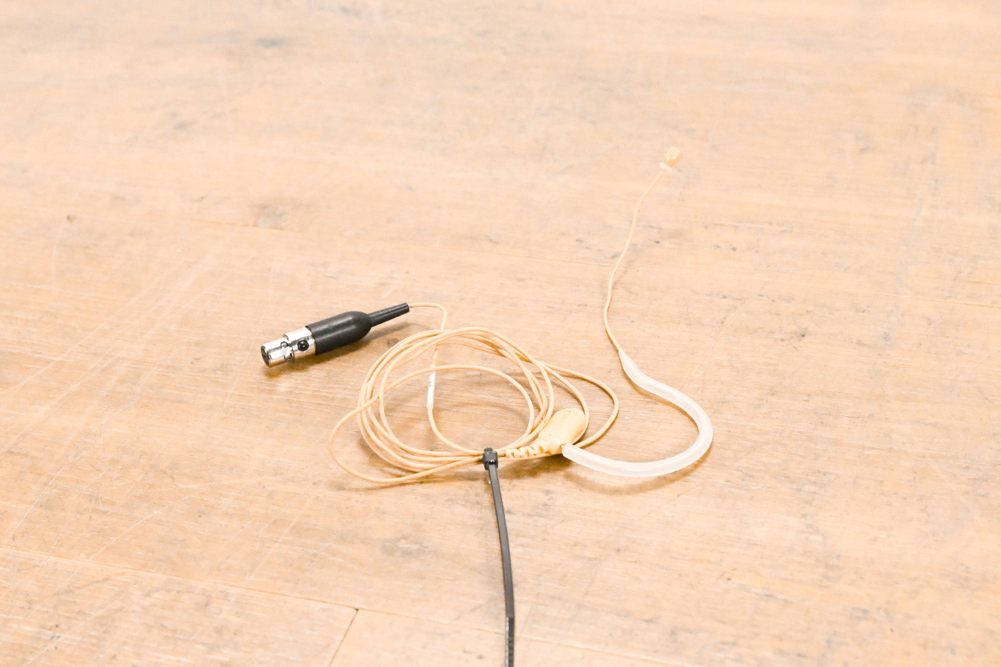 Shure MX153T/O-TQG Omnidirectional Earset Microphone
