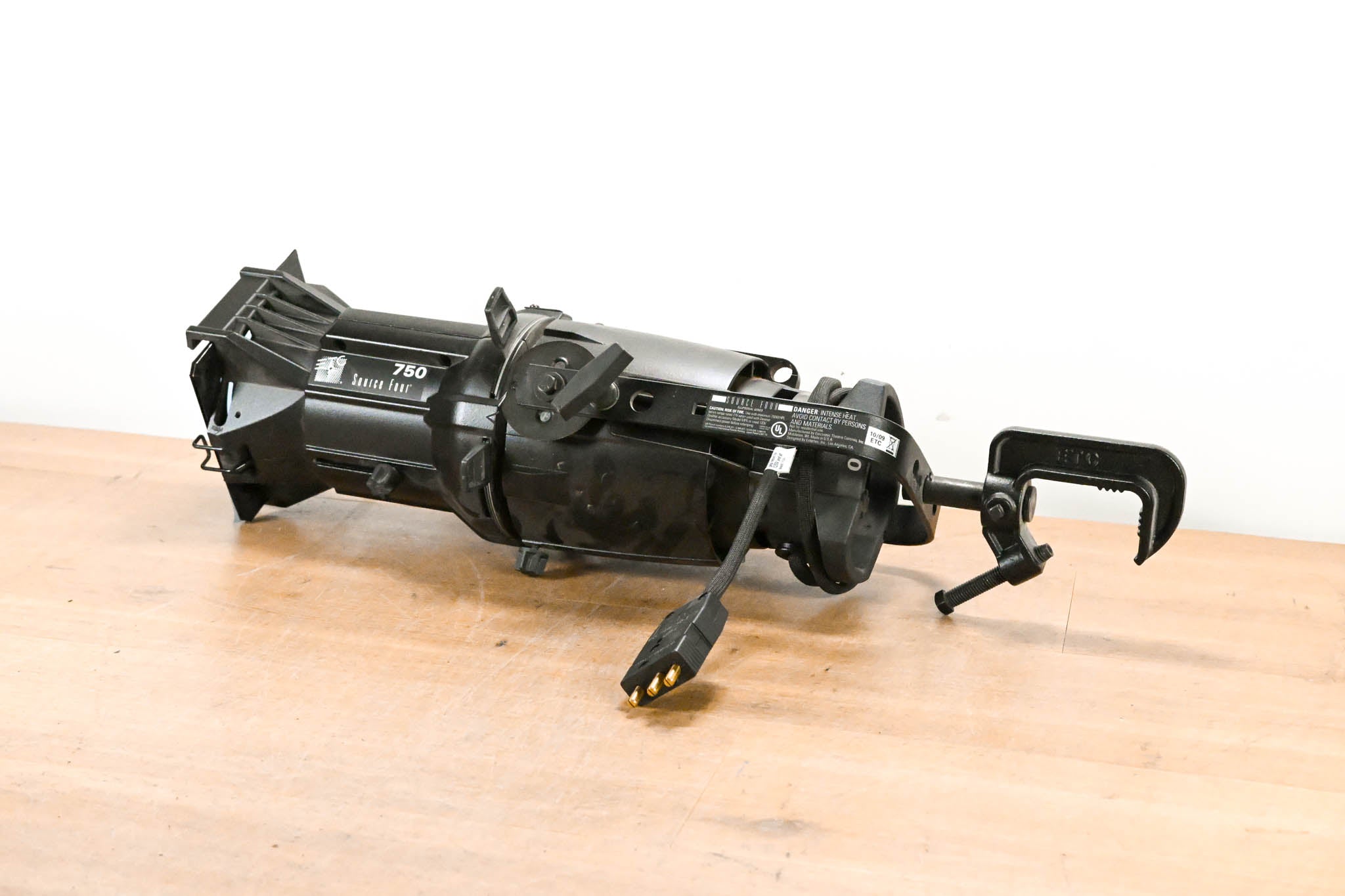 ETC Source Four 750 50 Degree Ellipsoidal Light