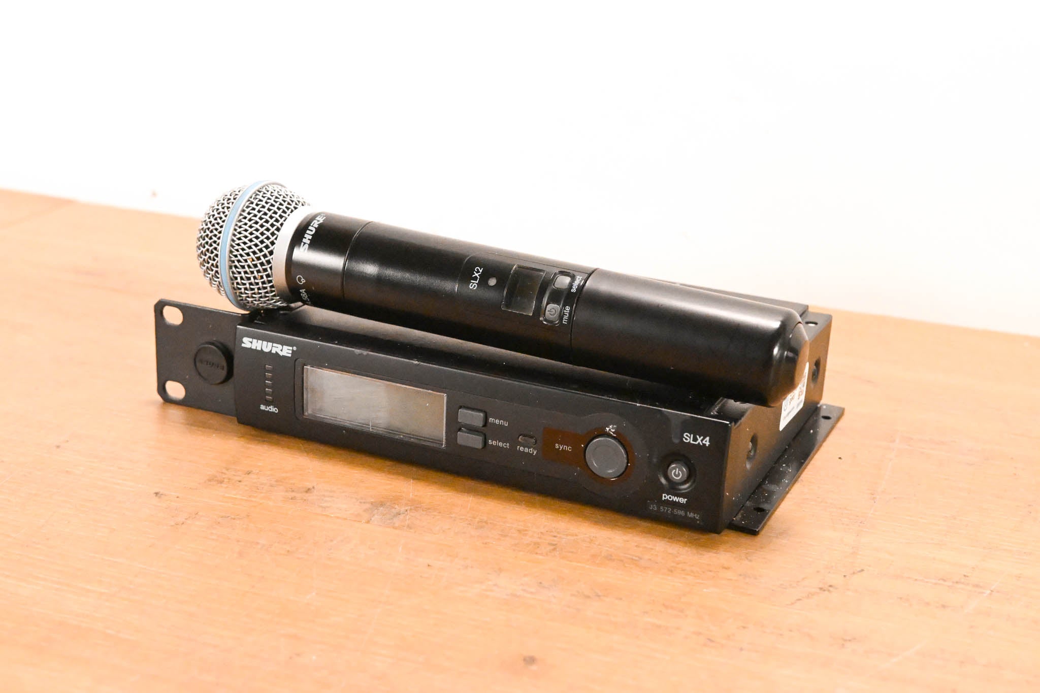 Shure SLX24/BETA58 Handheld Wireless System J3 572-596 MHz (NO PSU)