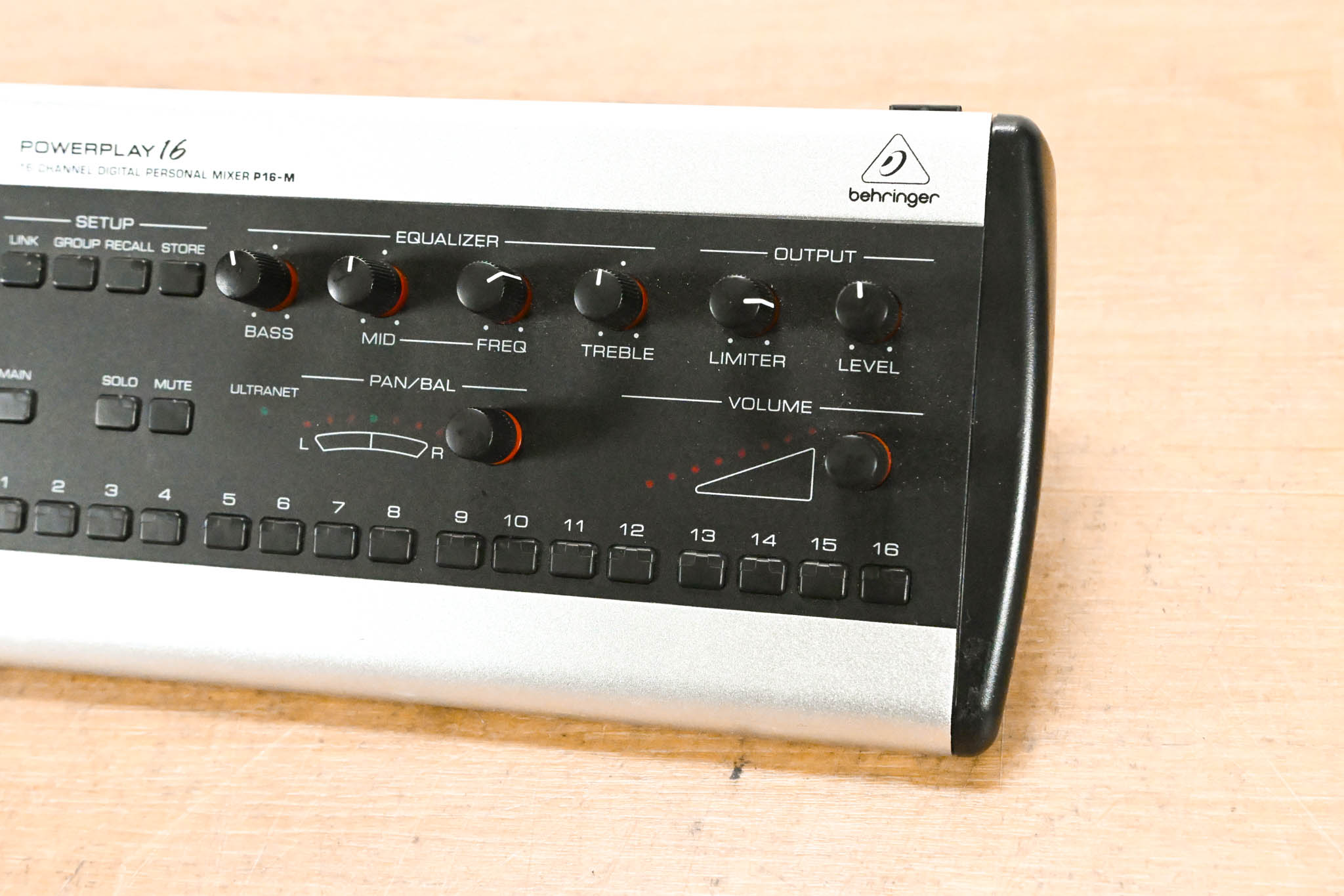 Behringer Powerplay P16-M 16-Channel Digital Personal Mixer