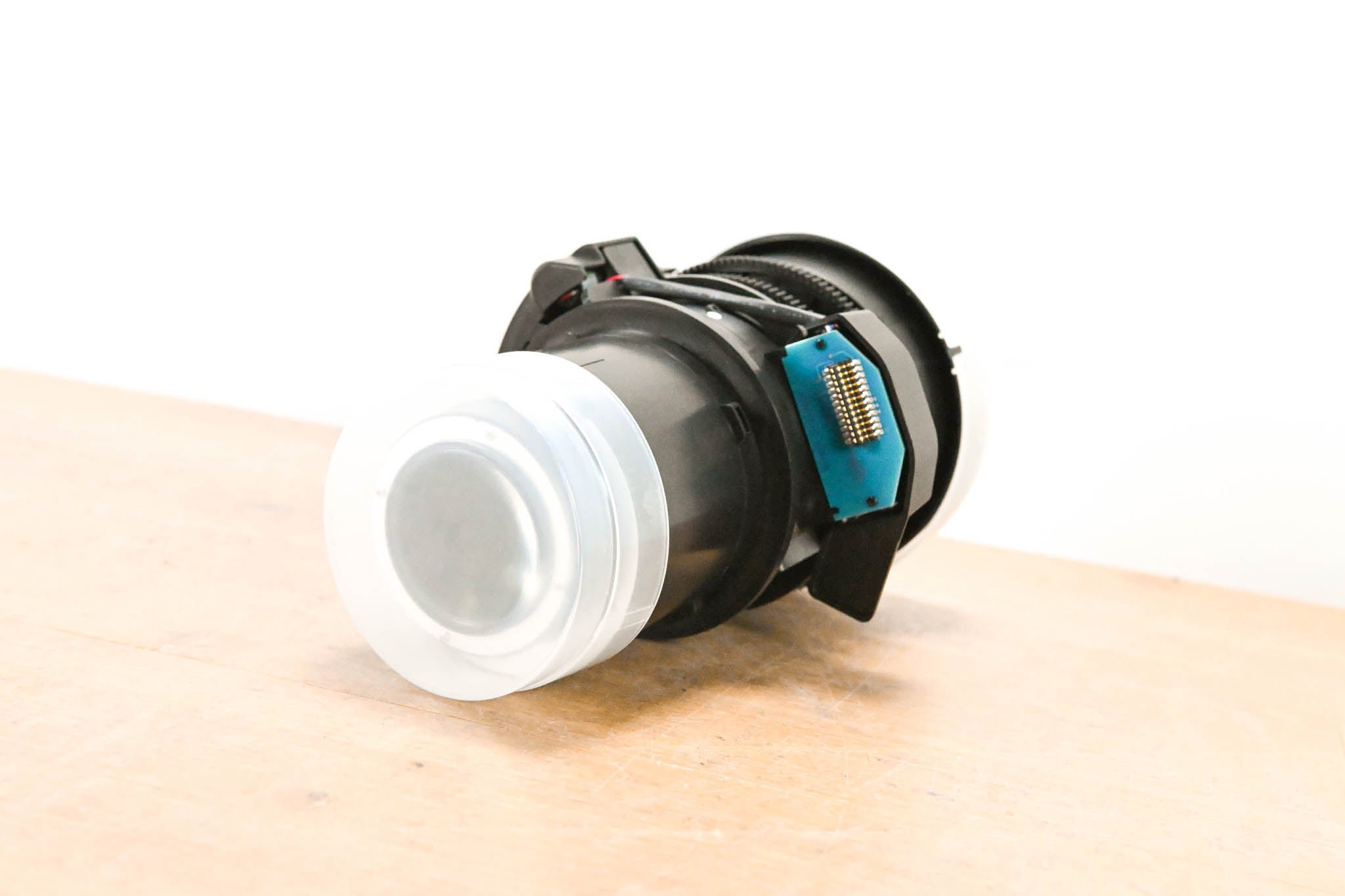 Epson ELPLM08 Middle-Throw Zoom Lens for Select Epson Projectors